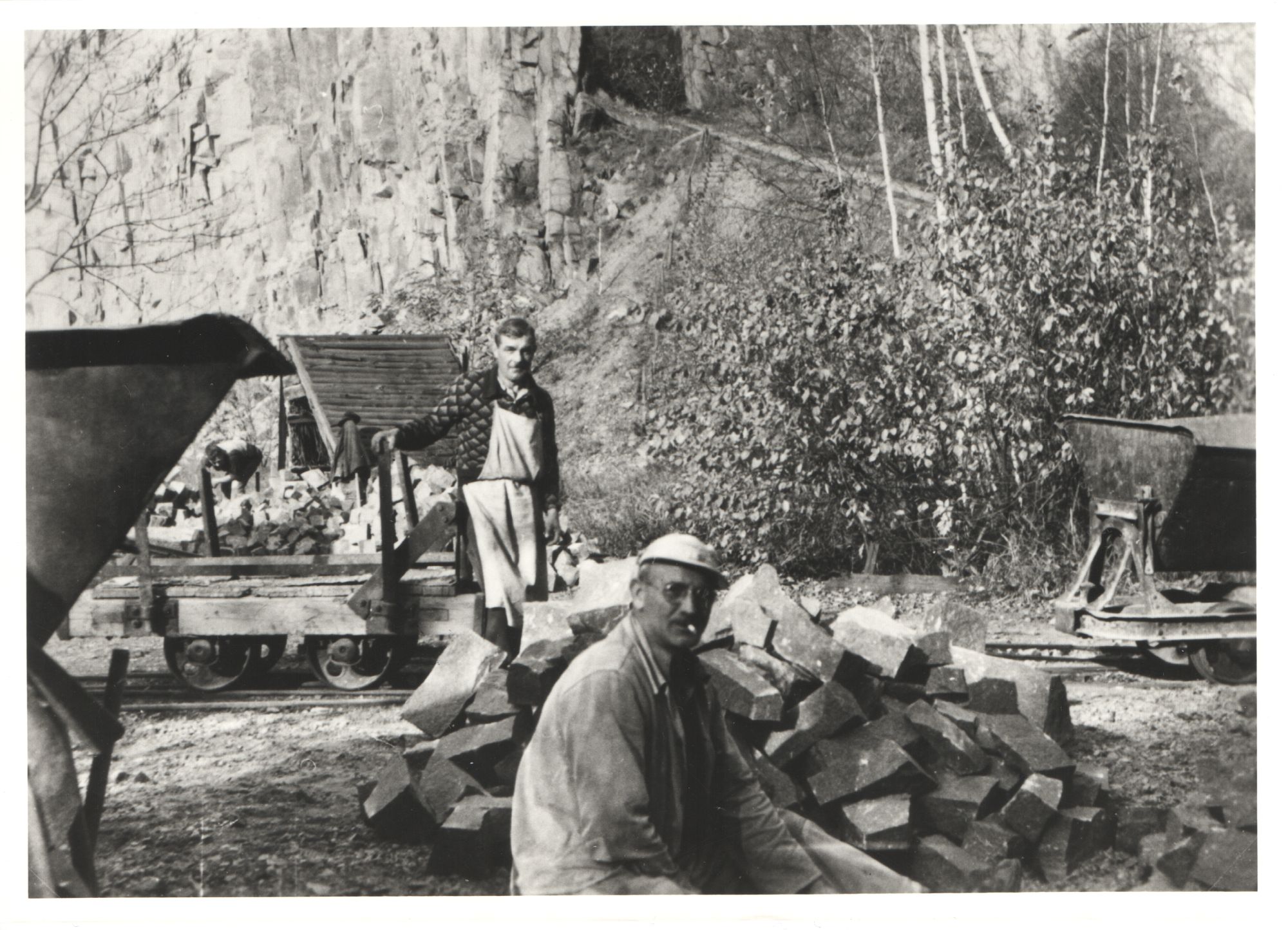 Steinarbeiter im Steinbruch Windberg (Dornreichenbach) (Museum Steinarbeiterhaus Hohburg CC BY-NC-SA)
