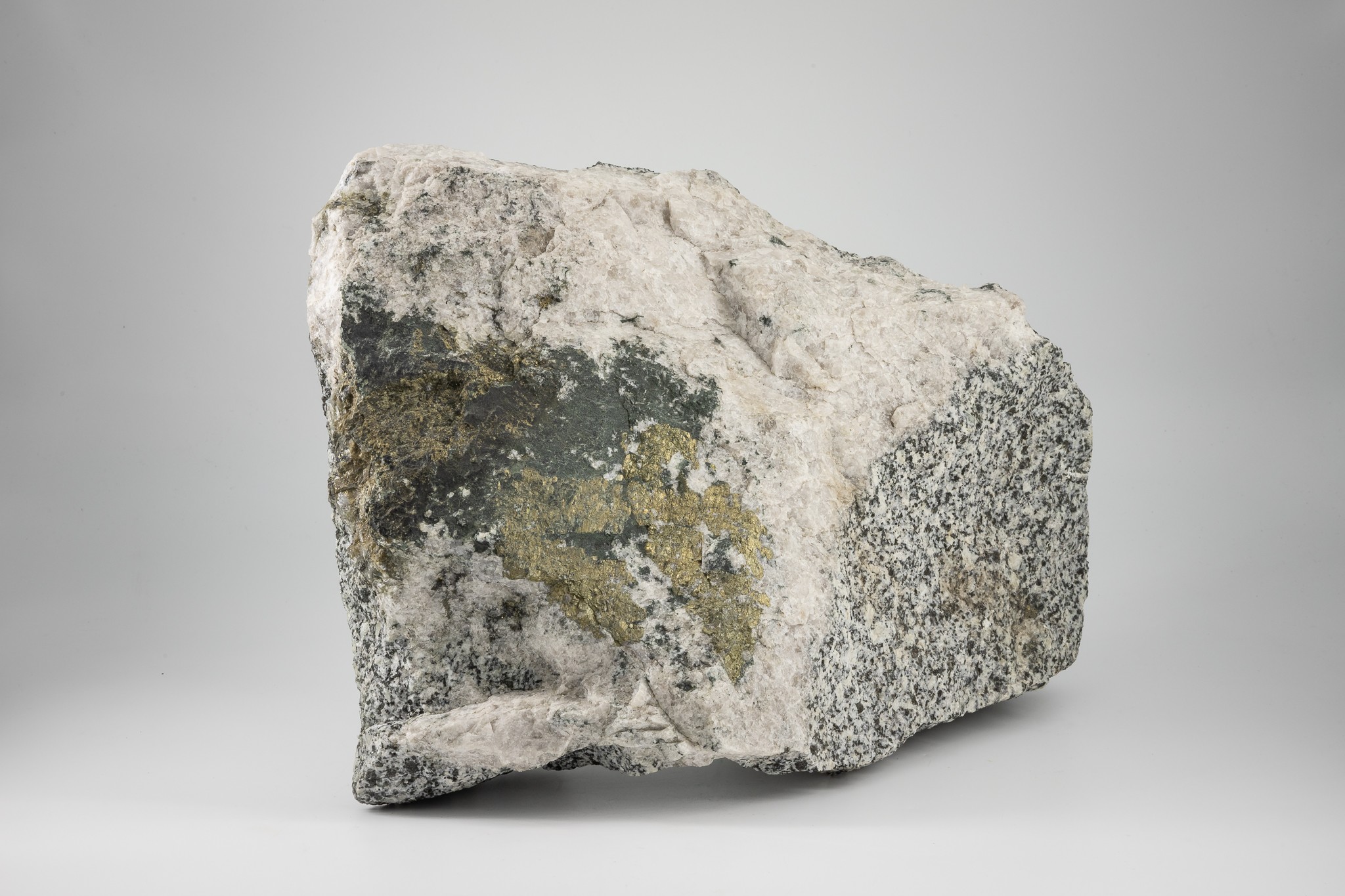 Brekzie im Lausitzer Granodiorit (Museum der Westlausitz Kamenz CC BY-NC-SA)