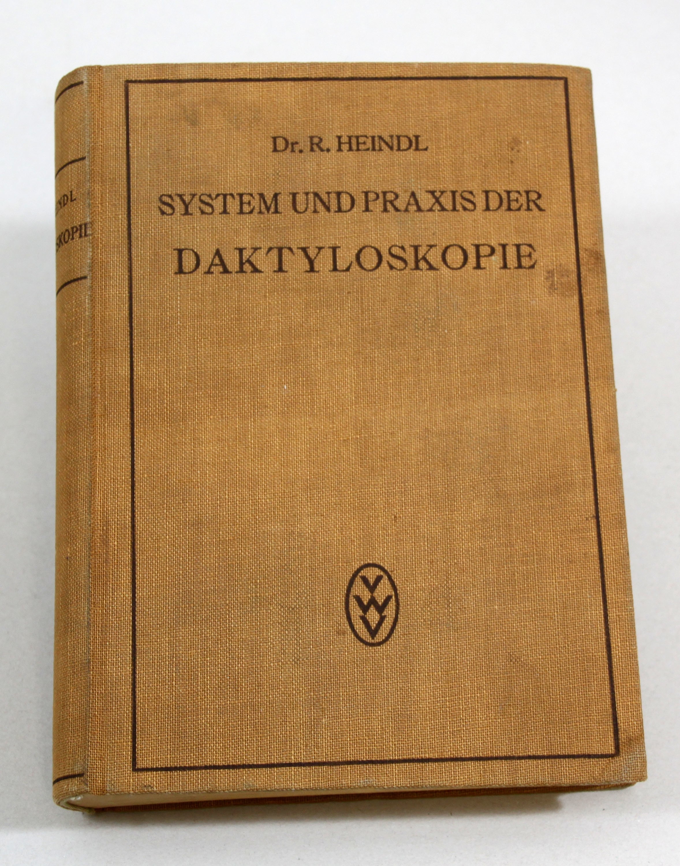 Buch "System und Praxis der Daktyloskopie" (Polizeidirektion Dresden RR-F)