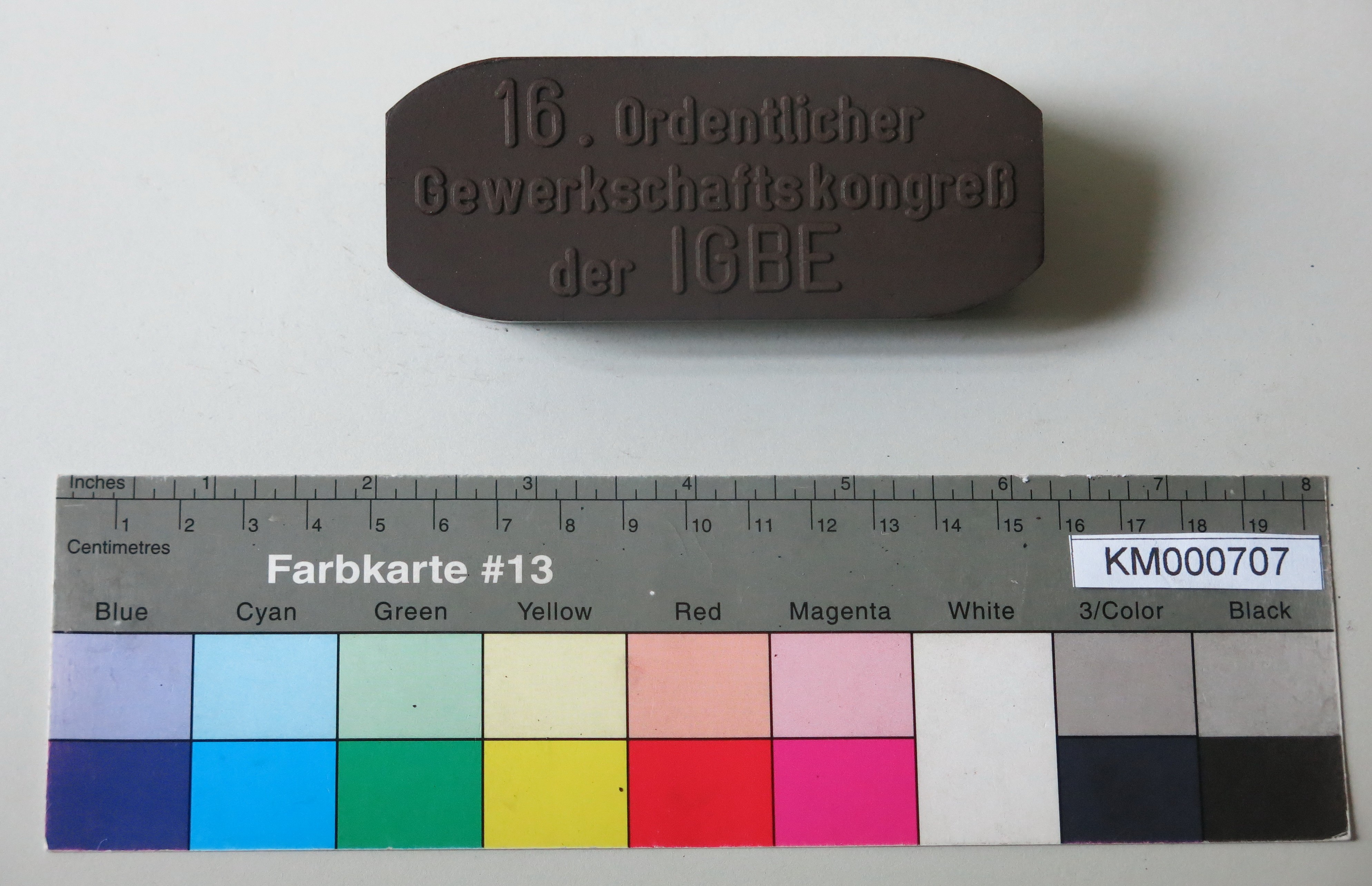 Zierbrikett "16. Ordentlicher Gewerkschaftskongress der IGBE" (Energiefabrik Knappenrode CC BY-SA)