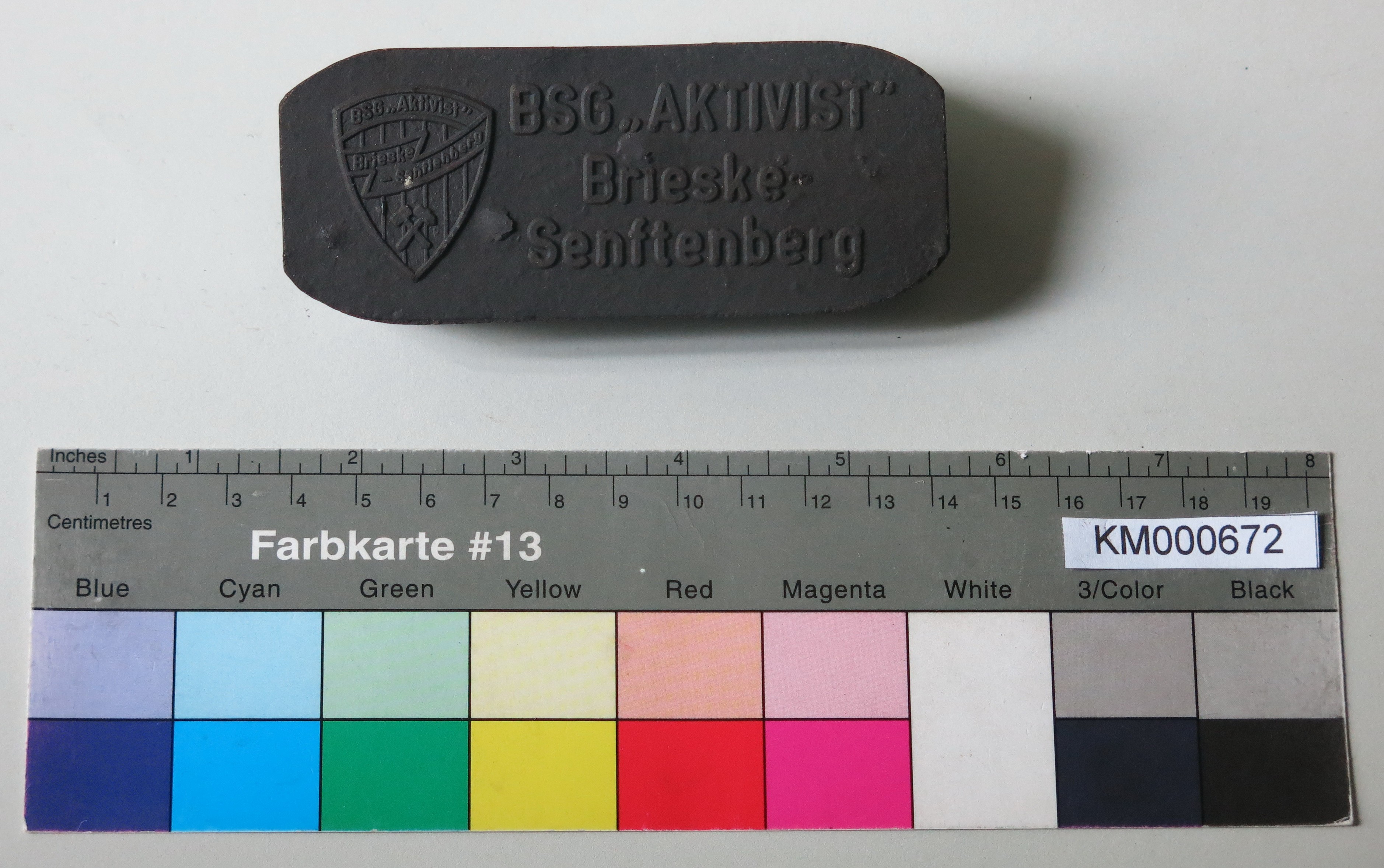 Zierbrikett " BSG 'AKTIVIST' Brieske Senftenberg " (Energiefabrik Knappenrode CC BY-SA)