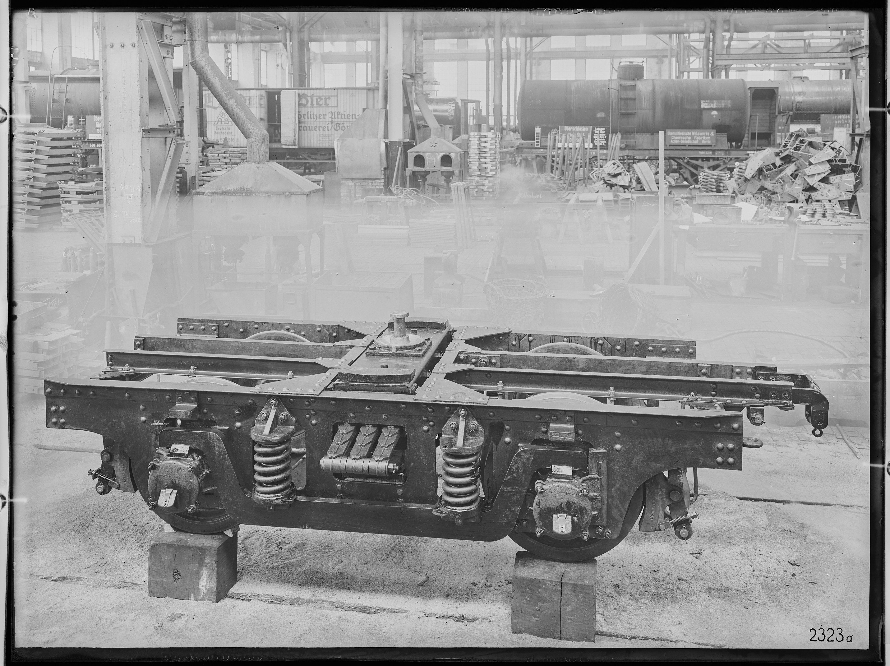 Fotografie: Drehgestell des Peruwagens (Längsansicht), 1924 (Schenkung der Bombardier Transportation, Werk Görlitz | Eigentum/Sammlung der Verkehrsmuseums Dresden gGmbH CC BY-NC-SA)
