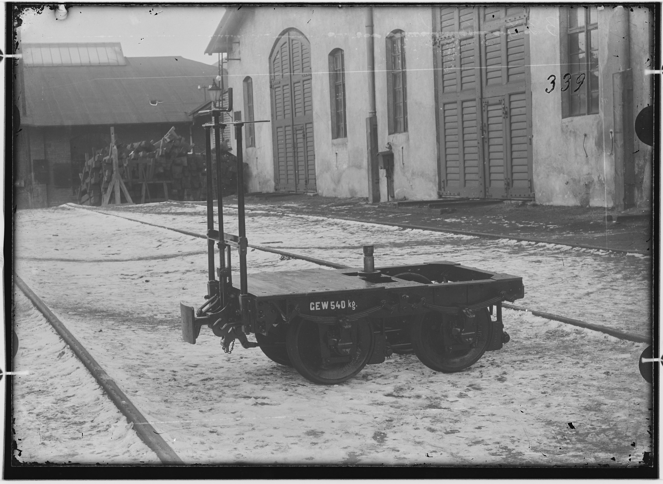 Fotografie: Drehgestell eines Feldbahnwagen, 1893 (Schenkung der Bombardier Transportation, Werk Görlitz | Eigentum/Sammlung der Verkehrsmuseums Dresden gGmbH CC BY-NC-SA)