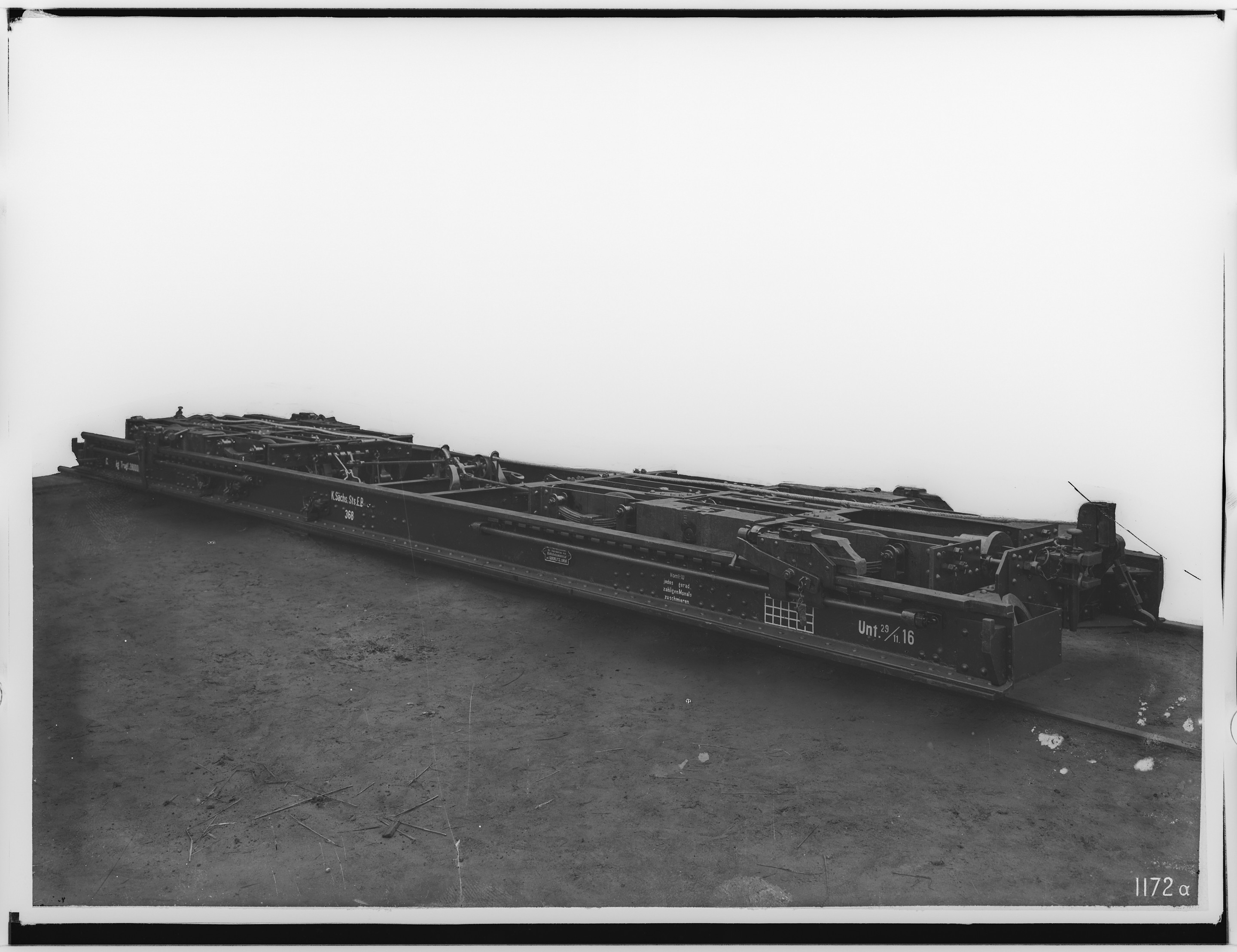 Fotografie: sechsachsiger Rollwagen ohne aufgeladenen Normalspurwagen, 1916 (Schenkung der Bombardier Transportation, Werk Görlitz | Eigentum/Sammlung der Verkehrsmuseums Dresden gGmbH CC BY-NC-SA)