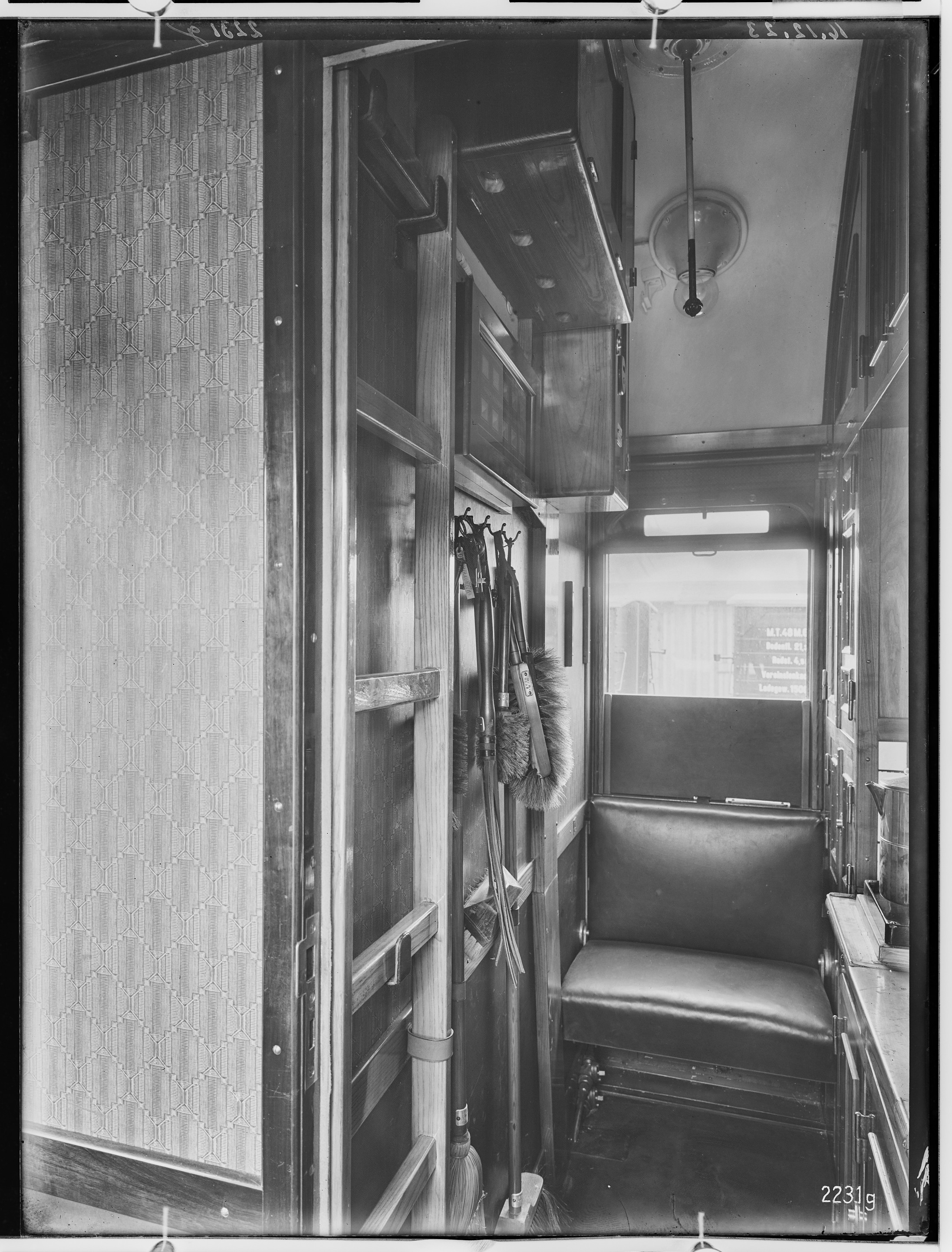 Fotografie: vierachsiger Schlafwagen (Dienstraum I), 1923 (Schenkung der Bombardier Transportation, Werk Görlitz | Eigentum/Sammlung der Verkehrsmuseums Dresden gGmbH CC BY-NC-SA)