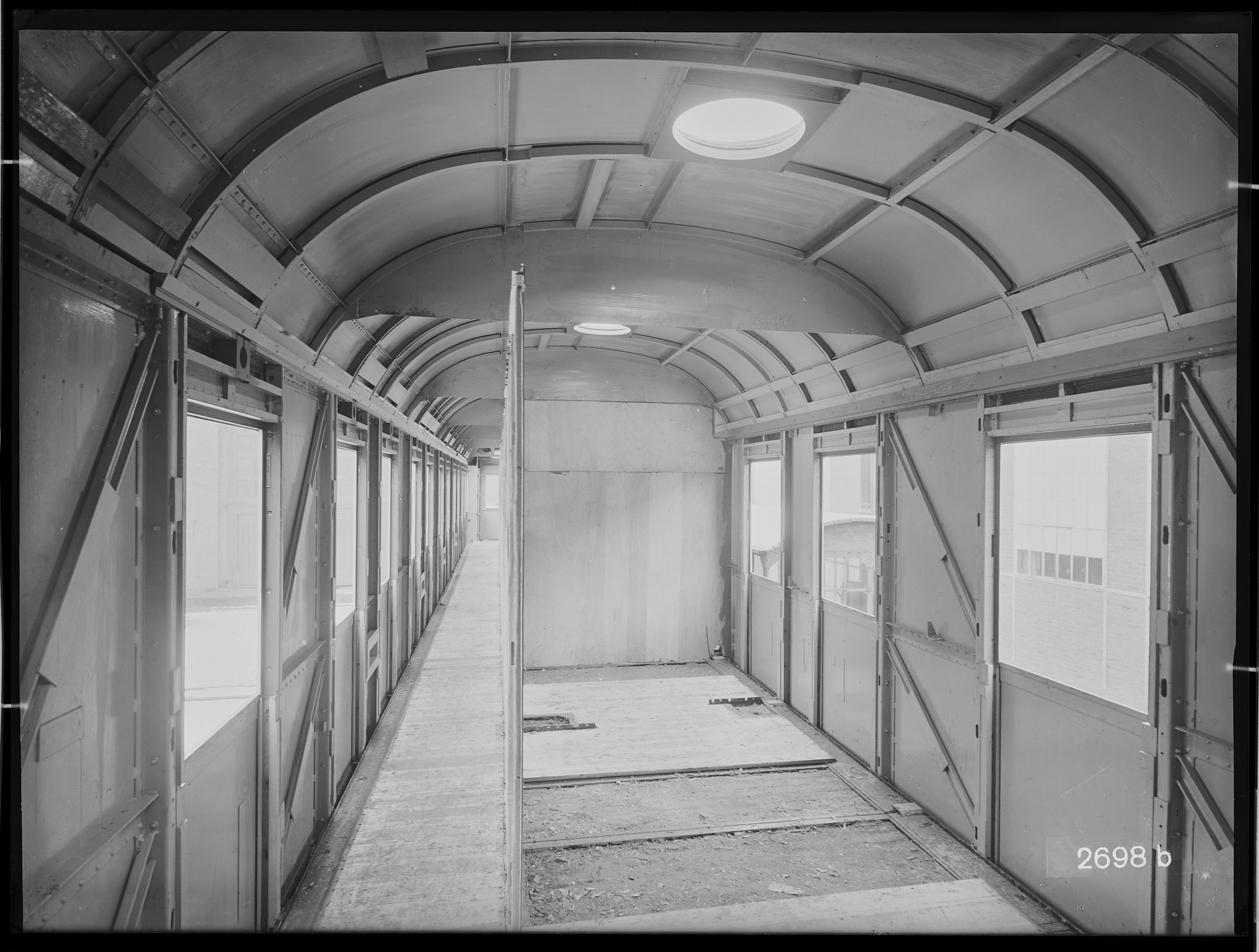 Fotografie: vierachsiger Schlafwagen (Kastengerippe II), 1936/37 (Schenkung der Bombardier Transportation, Werk Görlitz | Eigentum/Sammlung der Verkehrsmuseums Dresden gGmbH CC BY-NC-SA)