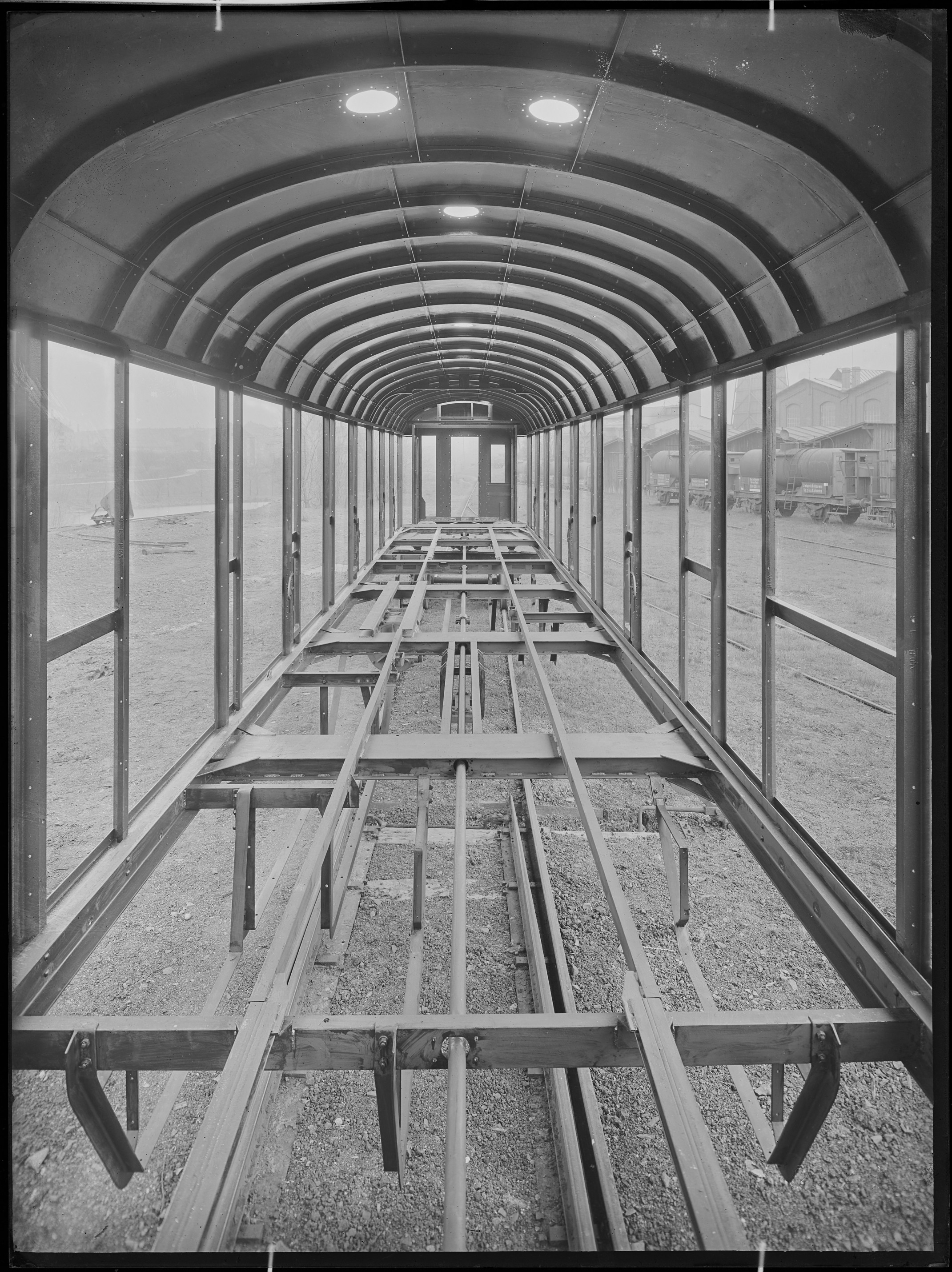 Fotografie: vierachsiger Speisewagen (Kastengerippe III), 1934 (Schenkung der Bombardier Transportation, Werk Görlitz | Eigentum/Sammlung der Verkehrsmuseums Dresden gGmbH CC BY-NC-SA)