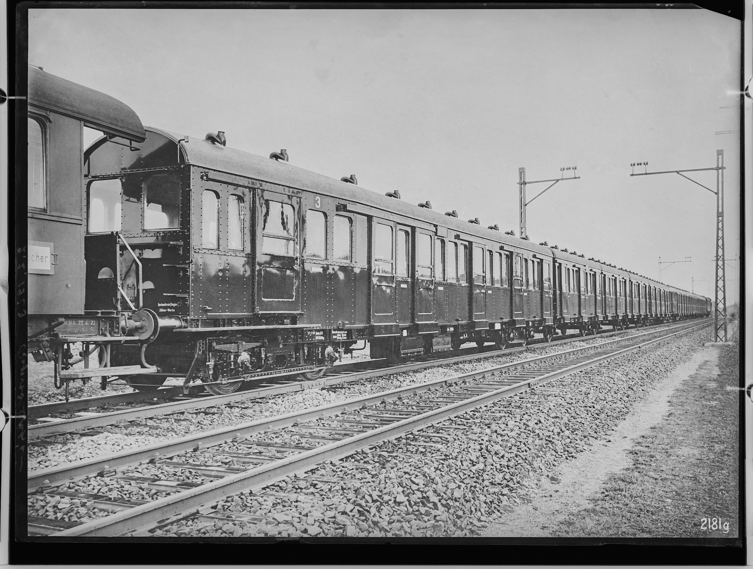 Fotografie: vierachsiger Triebwagen A-Zug (andere Ansicht II), 1922 (Schenkung der Bombardier Transportation, Werk Görlitz | Eigentum/Sammlung der Verkehrsmuseums Dresden gGmbH CC BY-NC-SA)