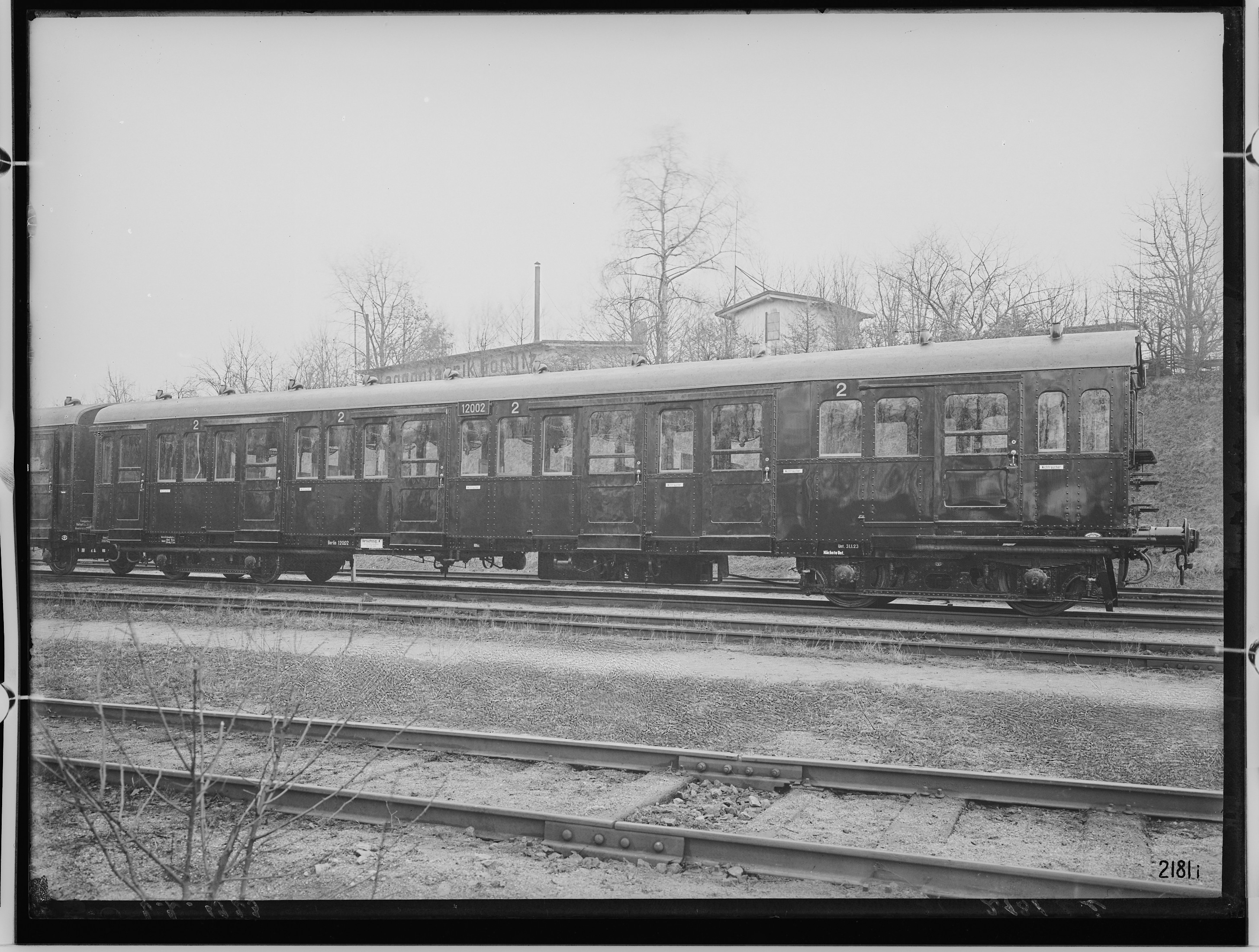 Fotografie: vierachsiger Triebwagen A-Zug (Aufnahme von einem Waggon I), 1922 (Schenkung der Bombardier Transportation, Werk Görlitz | Eigentum/Sammlung der Verkehrsmuseums Dresden gGmbH CC BY-NC-SA)