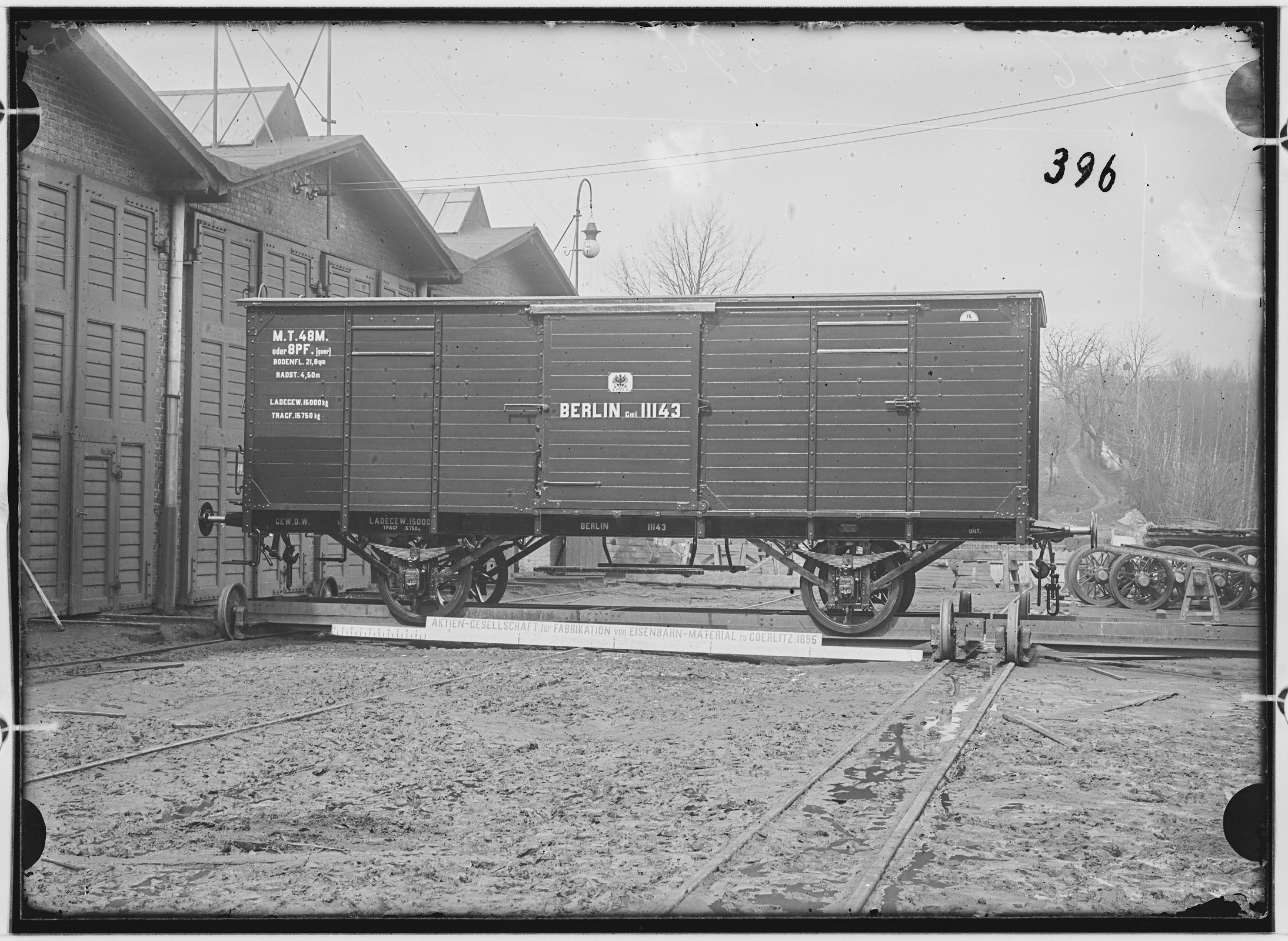 Fotografie: zweiachsiger gedeckter Güterwagen, 1895 (Schenkung der Bombardier Transportation, Werk Görlitz | Eigentum/Sammlung der Verkehrsmuseums Dresden gGmbH CC BY-NC-SA)