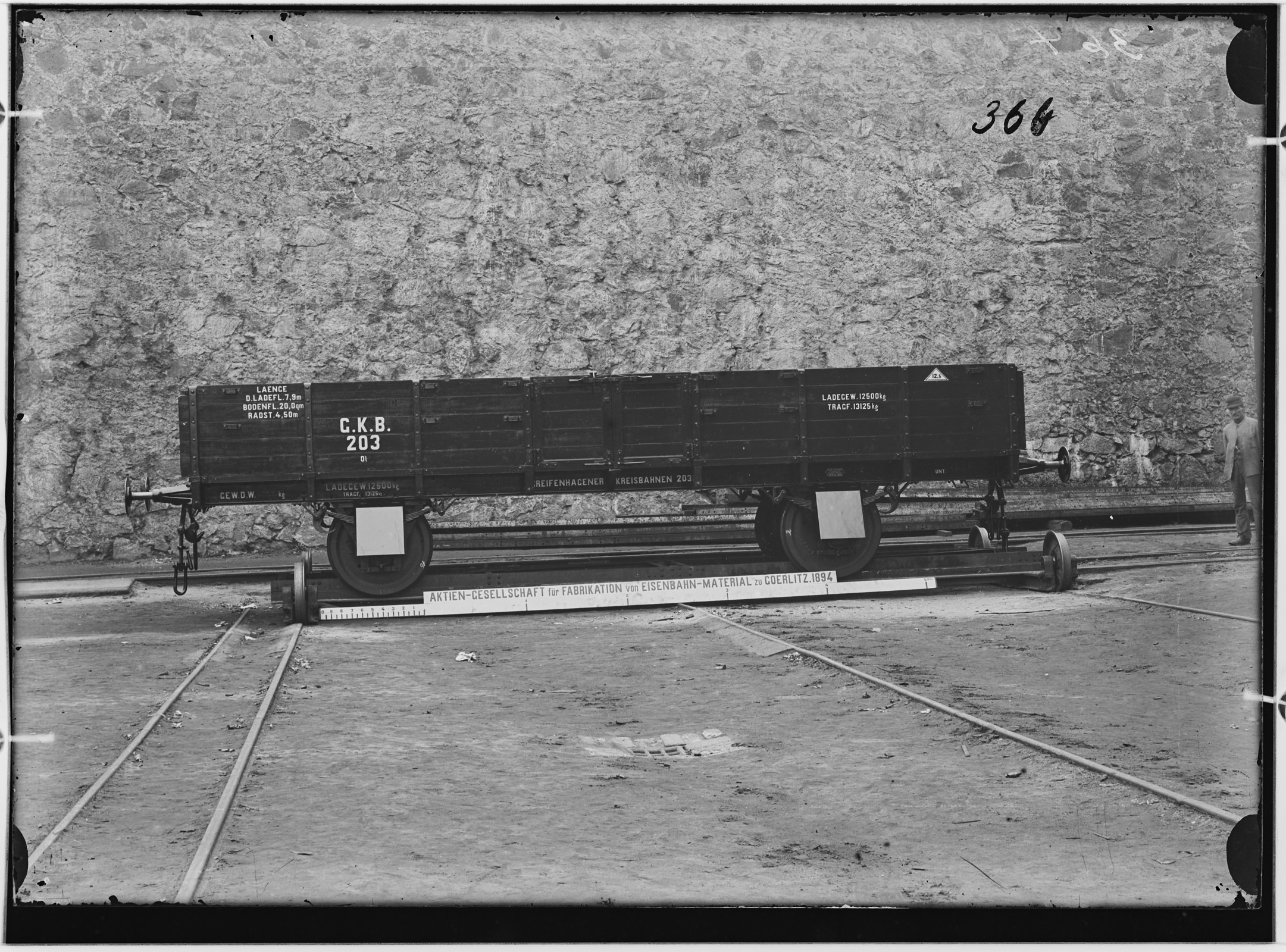 Fotografie: zweiachsiger Güterwagen, 1894 (Schenkung der Bombardier Transportation, Werk Görlitz | Eigentum/Sammlung der Verkehrsmuseums Dresden gGmbH CC BY-NC-SA)