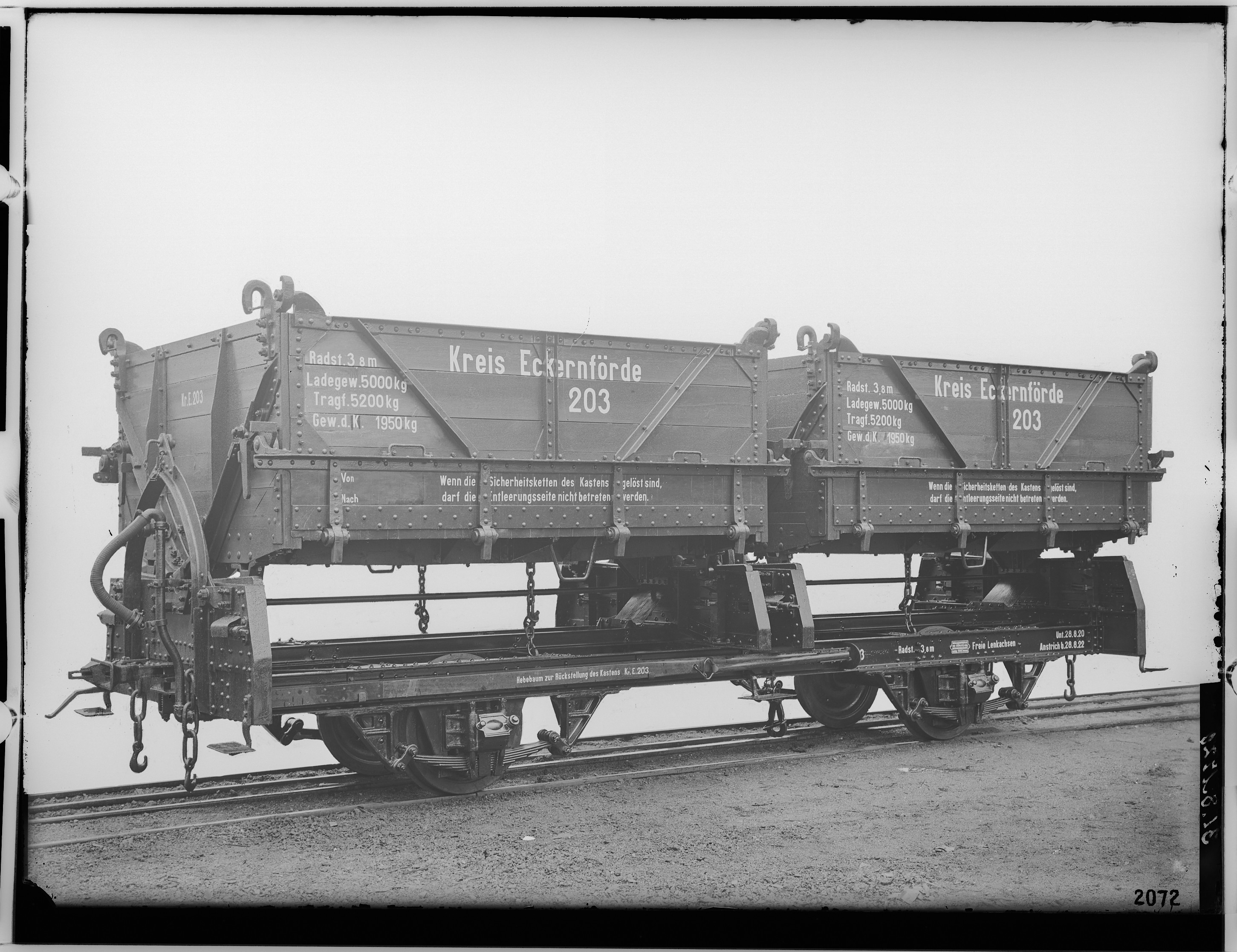 Fotografie: zweiachsiger Kippkastenwagen, 1920 (Schenkung der Bombardier Transportation, Werk Görlitz | Eigentum/Sammlung der Verkehrsmuseums Dresden gGmbH CC BY-NC-SA)