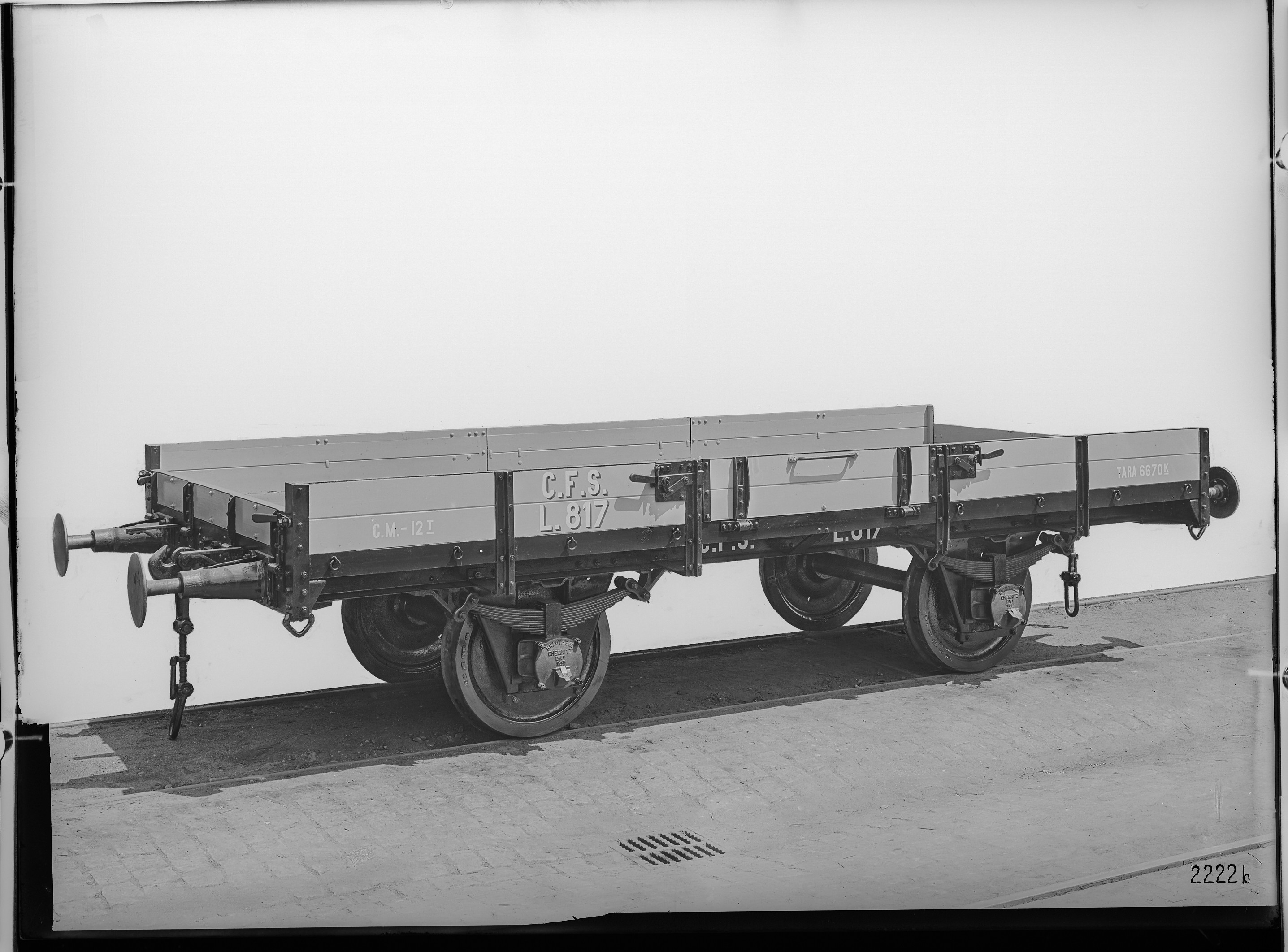 Fotografie: zweiachsiger offener Güterwagen für Portugal (Ansicht III), 1923 (Schenkung der Bombardier Transportation, Werk Görlitz | Eigentum/Sammlung der Verkehrsmuseums Dresden gGmbH CC BY-NC-SA)