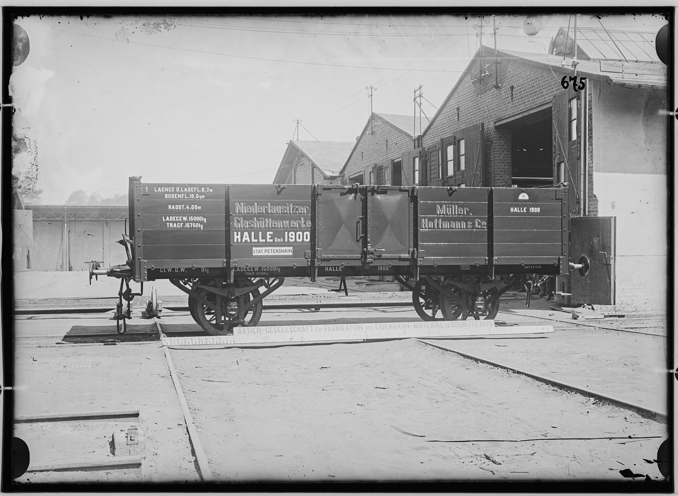 Fotografie: zweiachsiger offener Güterwagen ohne Bremse, 1900 (Schenkung der Bombardier Transportation, Werk Görlitz | Eigentum/Sammlung der Verkehrsmuseums Dresden gGmbH CC BY-NC-SA)