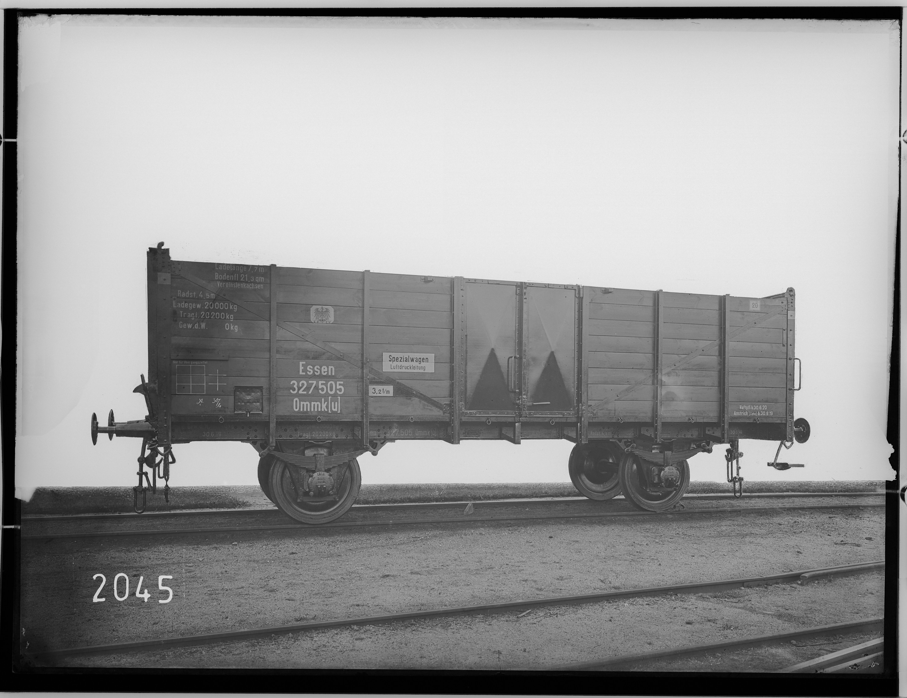 Fotografie: zweiachsiger offener Güterwagen ohne Bremse, 1919 (Schenkung der Bombardier Transportation, Werk Görlitz | Eigentum/Sammlung der Verkehrsmuseums Dresden gGmbH CC BY-NC-SA)