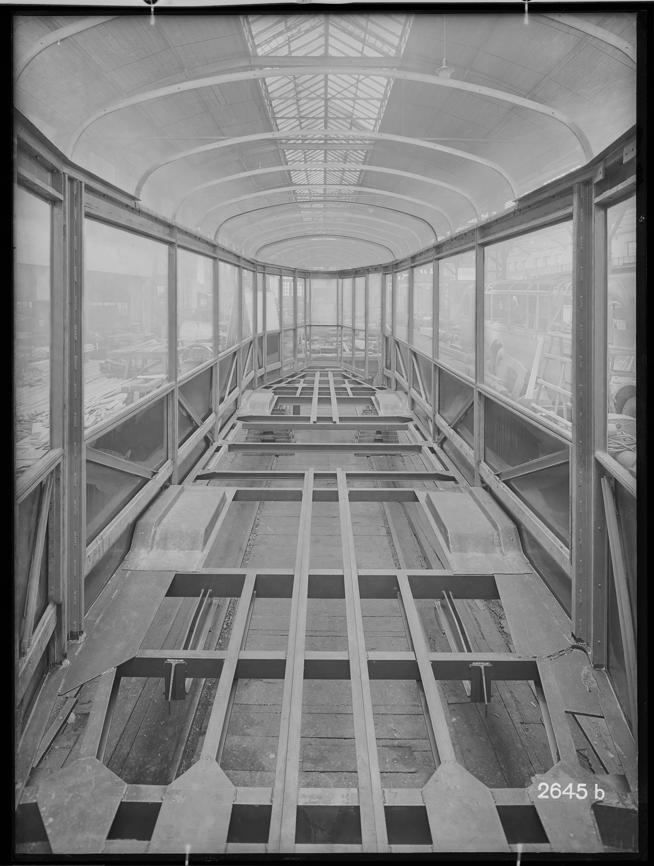 Fotografie: zweiachsiger Straßenbahnwagen "Hecht-Wagen" (Kastengerippe III), 1934 (Schenkung der Bombardier Transportation, Werk Görlitz | Eigentum/Sammlung der Verkehrsmuseums Dresden gGmbH CC BY-NC-SA)