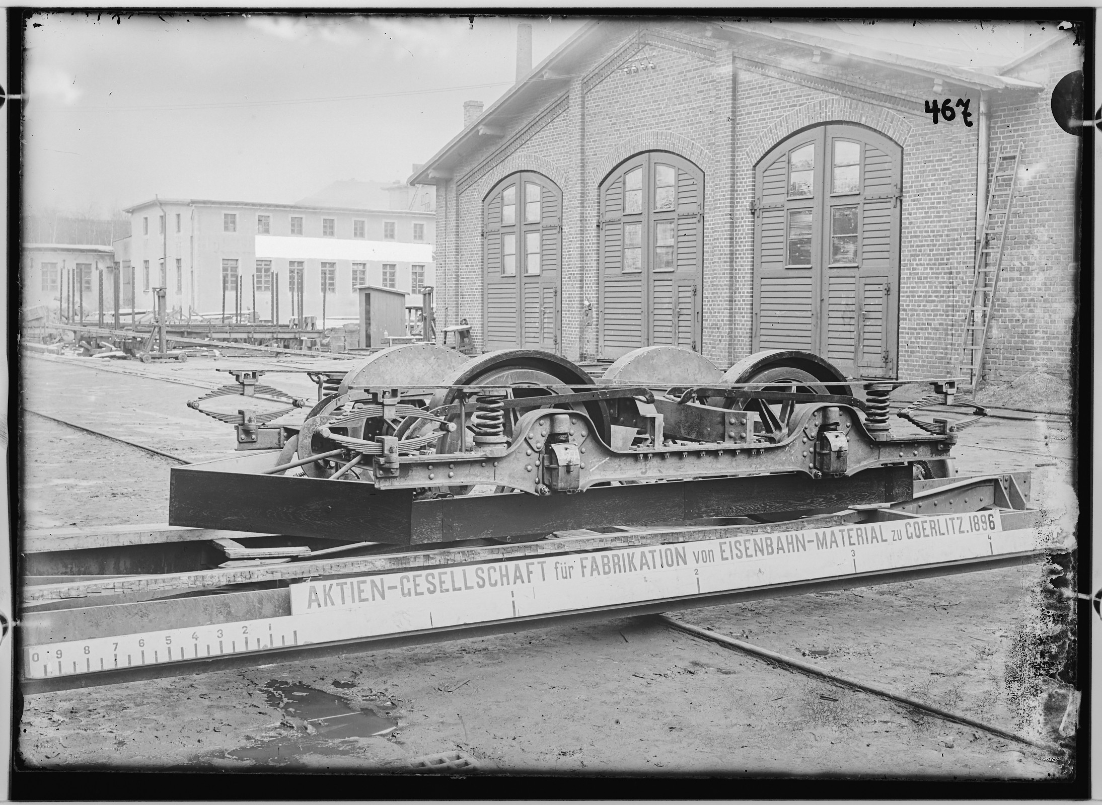 Fotografie: zweiachsiges Straßenbahn-Fahrgestell, 1896 (Schenkung der Bombardier Transportation, Werk Görlitz | Eigentum/Sammlung der Verkehrsmuseums Dresden gGmbH CC BY-NC-SA)