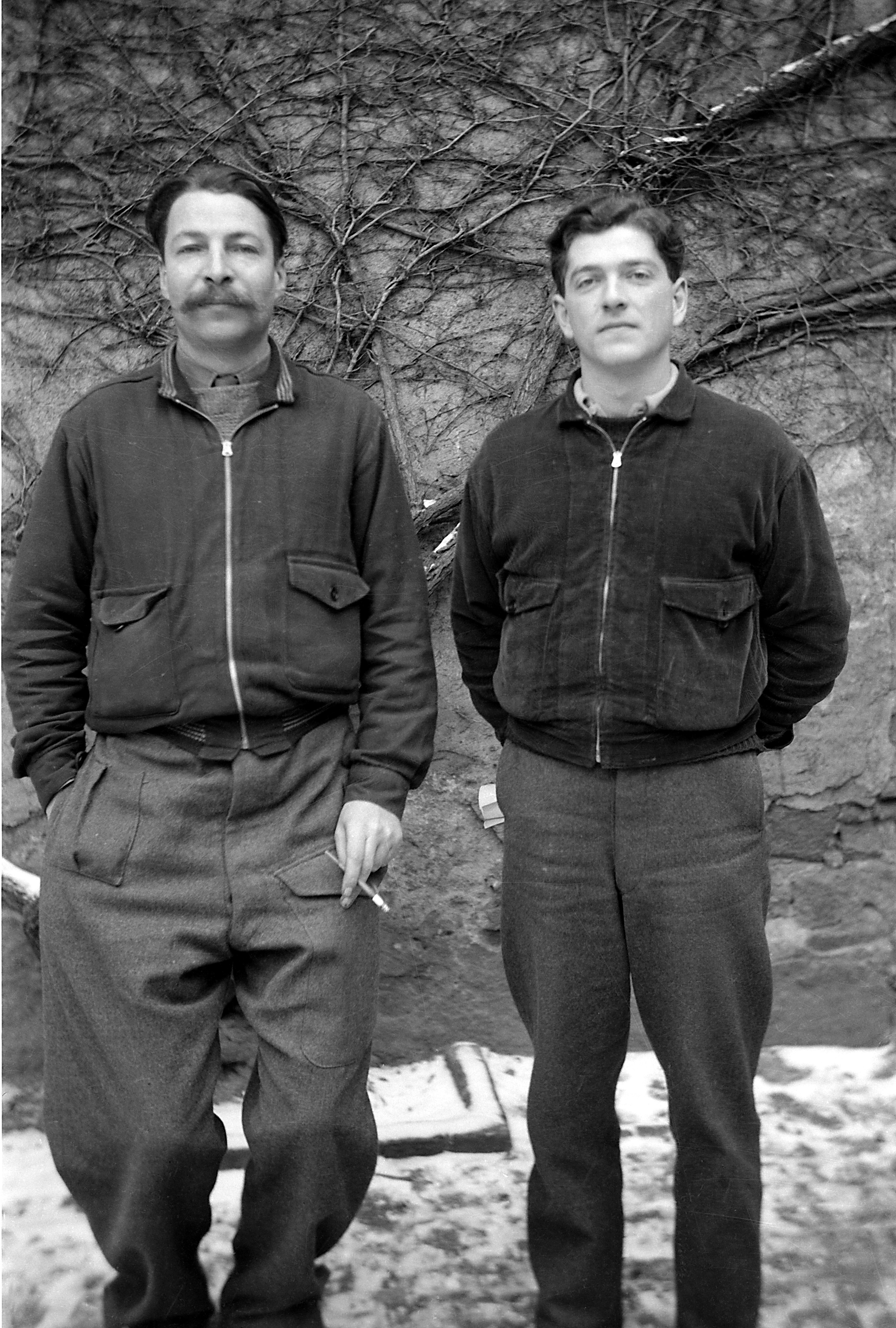 Jim Rogers und Giles Romilly, der Neffe Winston Churchills (SBG gGmbH CC BY-NC-SA)