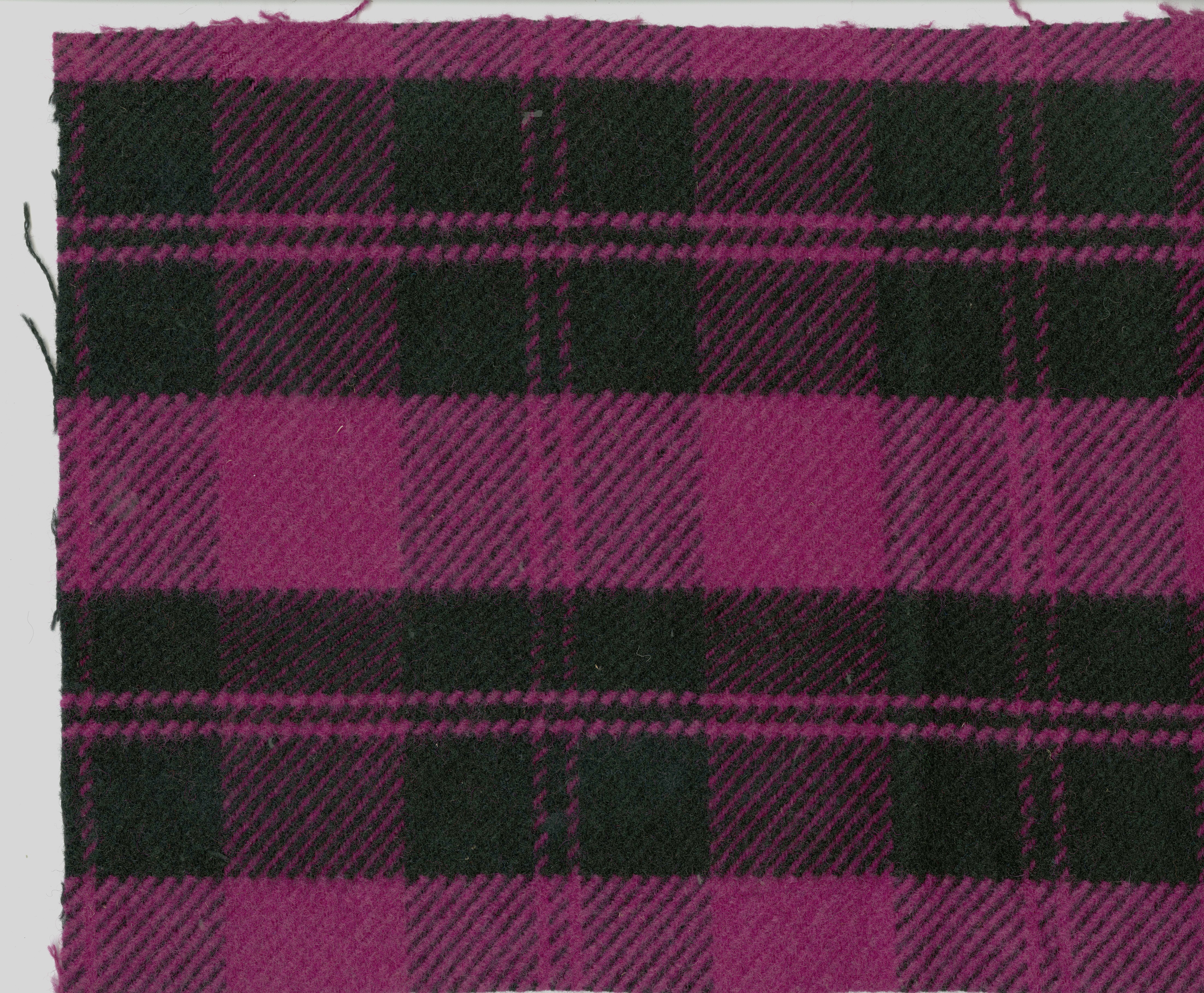 Stoffprobe, pink, schwarz kariert (Tuchfabrik Gebr. Pfau CC BY-NC-SA)