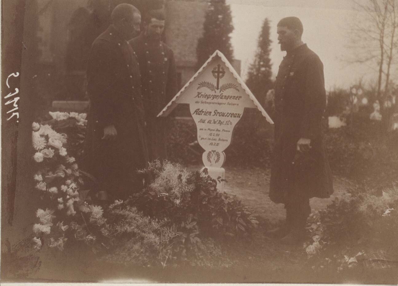 Beerdigung eines Kriegsgefangenen auf den Friedhof Nerchau (Kreismuseum Grimma RR-F)