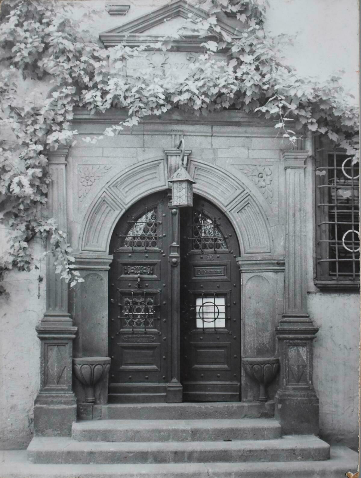 Eingangsportal des Neumannschen Hauses in Grimma (Kreismuseum Grimma RR-F)