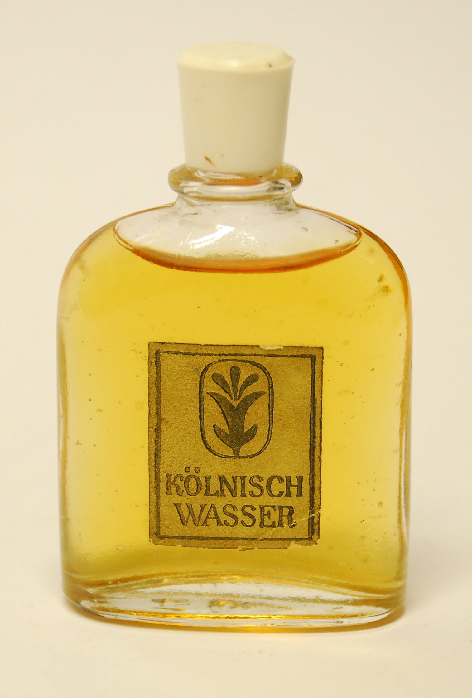 Kölnisch Wasser Flakon (Stadtmuseum Döbeln CC BY-NC-SA)