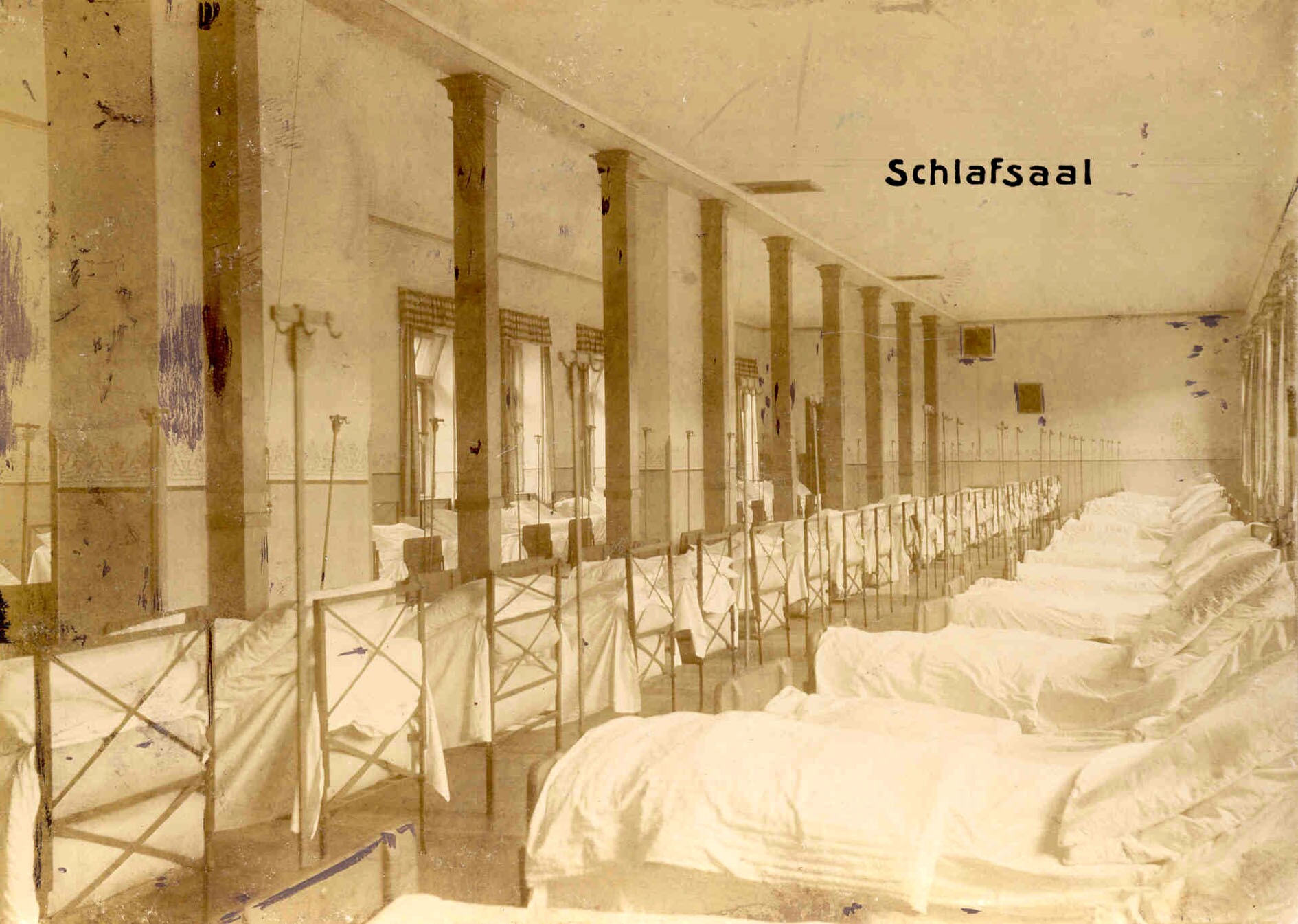Schlafsaal der Fürsten- und Landsschule in Grimma (Kreismuseum Grimma RR-F)