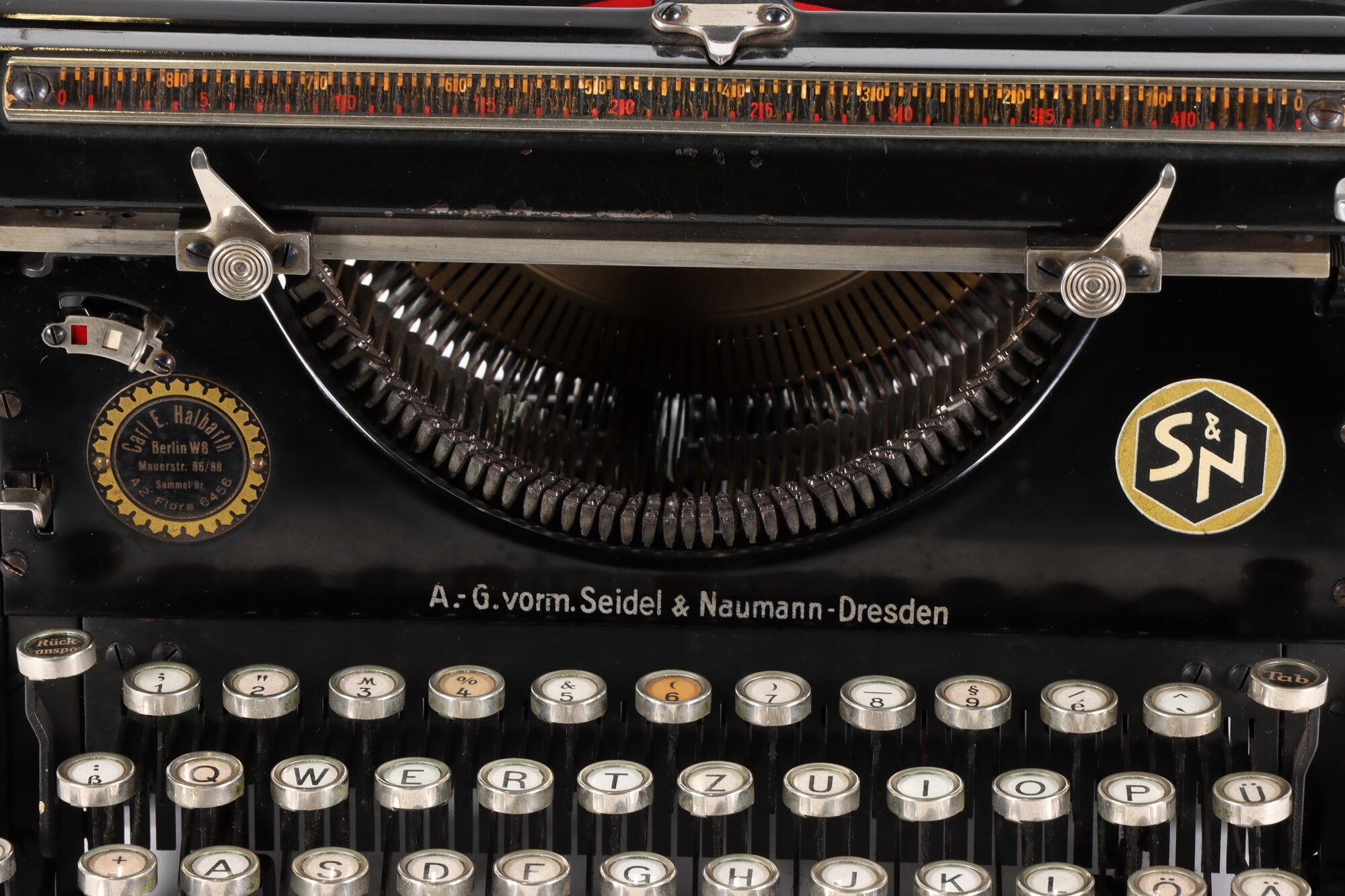 Schreibmaschine, Detail (Industriemuseum Chemnitz; Fotografin: Marion Kaiser CC BY-NC-SA)