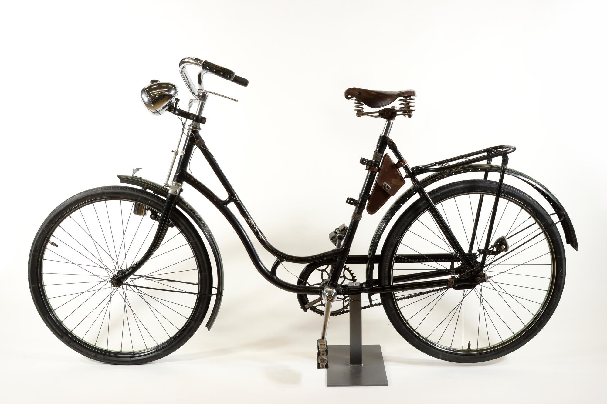 Fahrrad, Seitenansicht (Industriemuseum Chemnitz; Fotografin: Marion Kaiser CC BY-NC-SA)