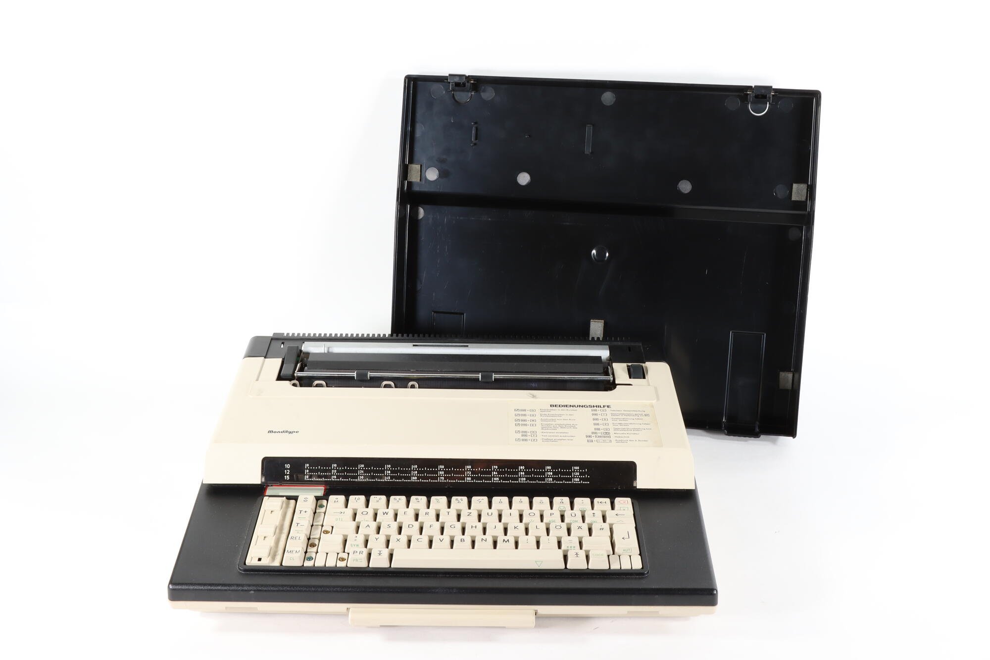 Schreibmaschine, Front geöffnet (Industriemuseum Chemnitz; Fotografin: Marion Kaiser CC BY-NC-SA)