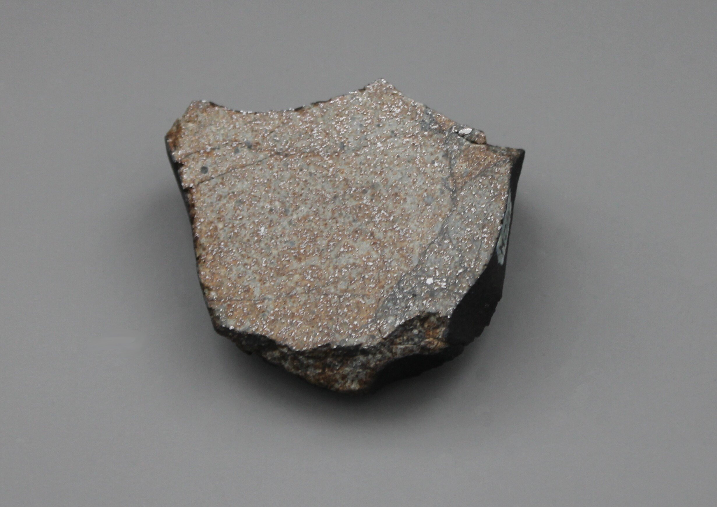 Meteorit / Chondrit (Museum für Naturkunde Chemnitz CC BY-NC-SA)