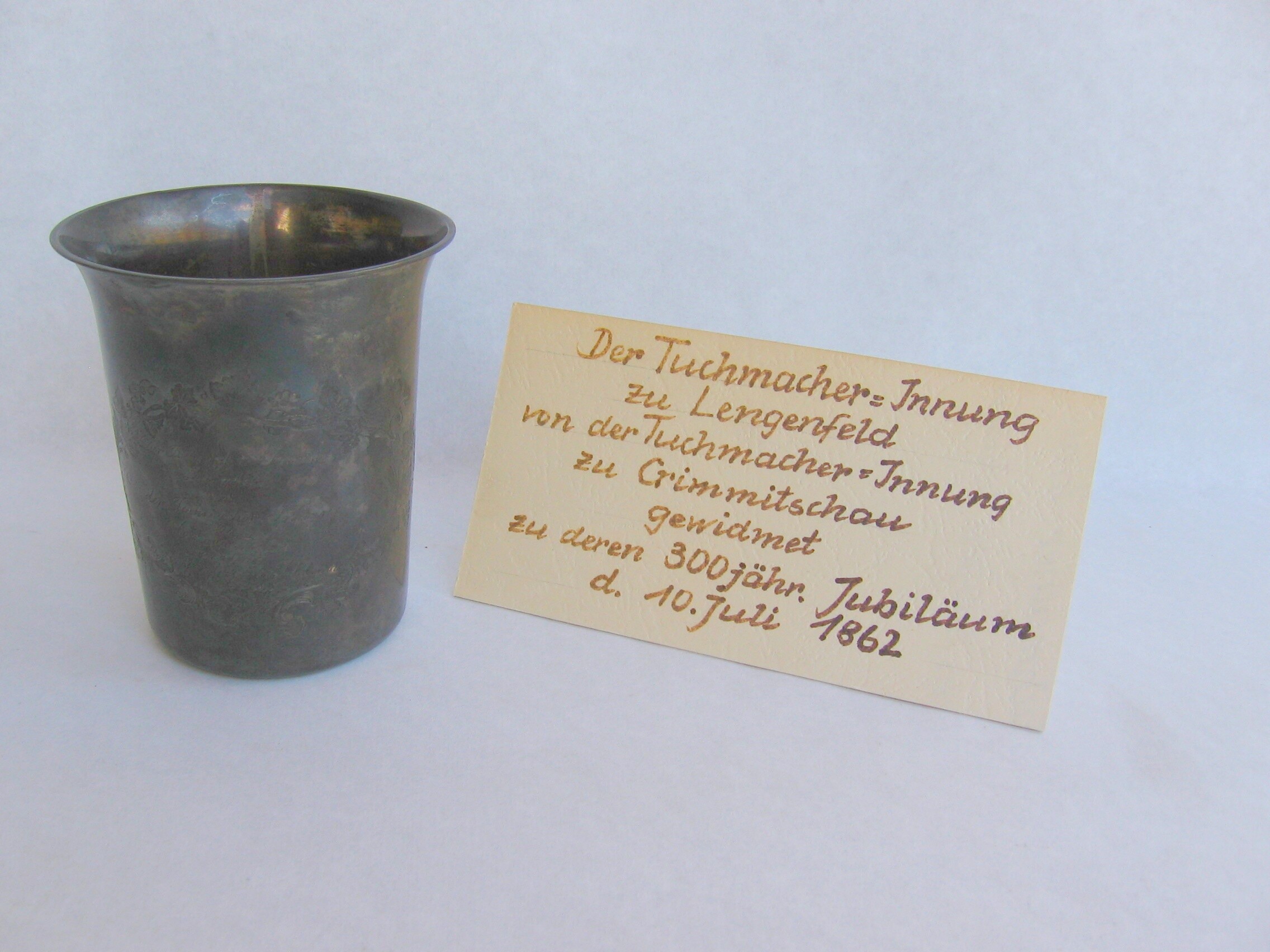Silberpokal für Tuchmacherinnung (Stadtmuseum Lengenfeld CC BY-NC-SA)