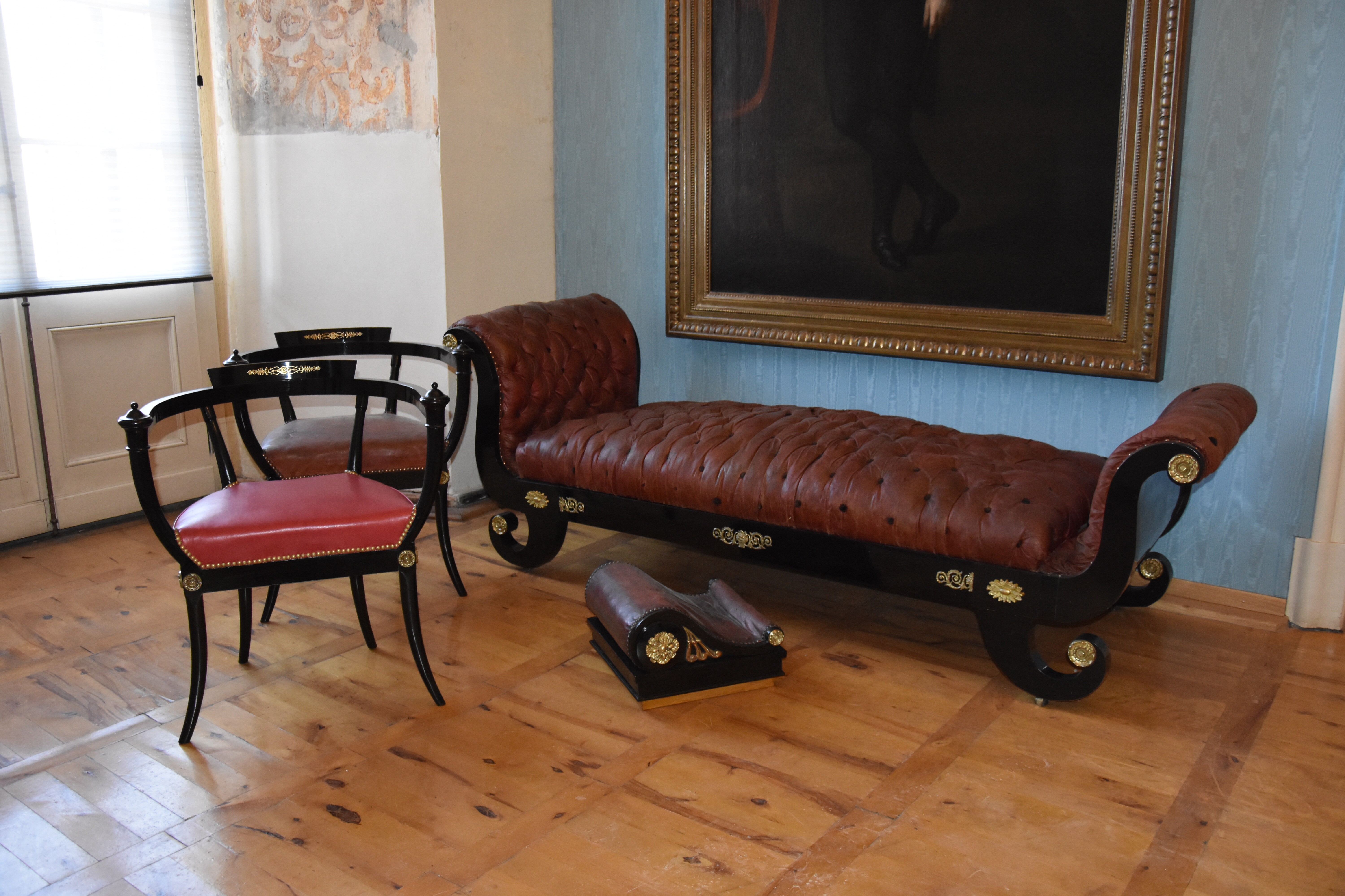 Récamiere mit Fußbank und ein Set von sechs Sesseln (Museum und Kunstsammlung Schloss Hinterglauchau CC BY-NC-SA)