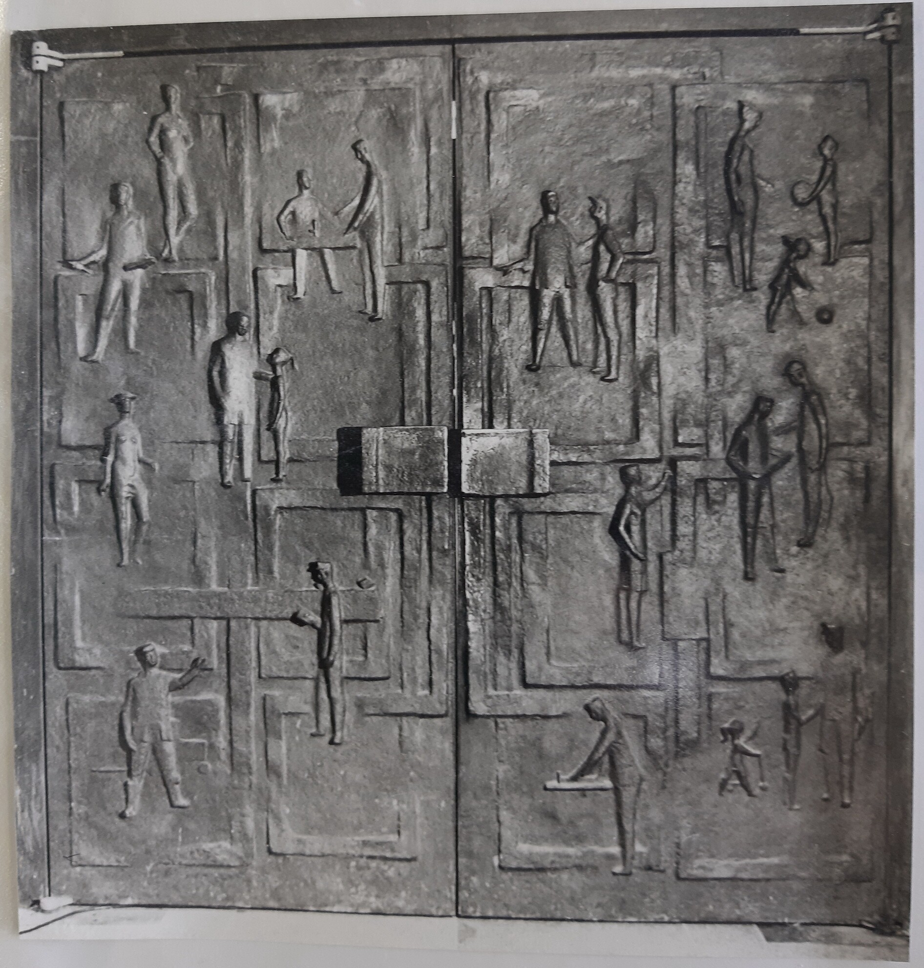 „Tür/Bronzetür/Tür Rat des Bezirks”, 1970 (Stadt- und Bergbaumuseum Freiberg CC BY-NC-SA)