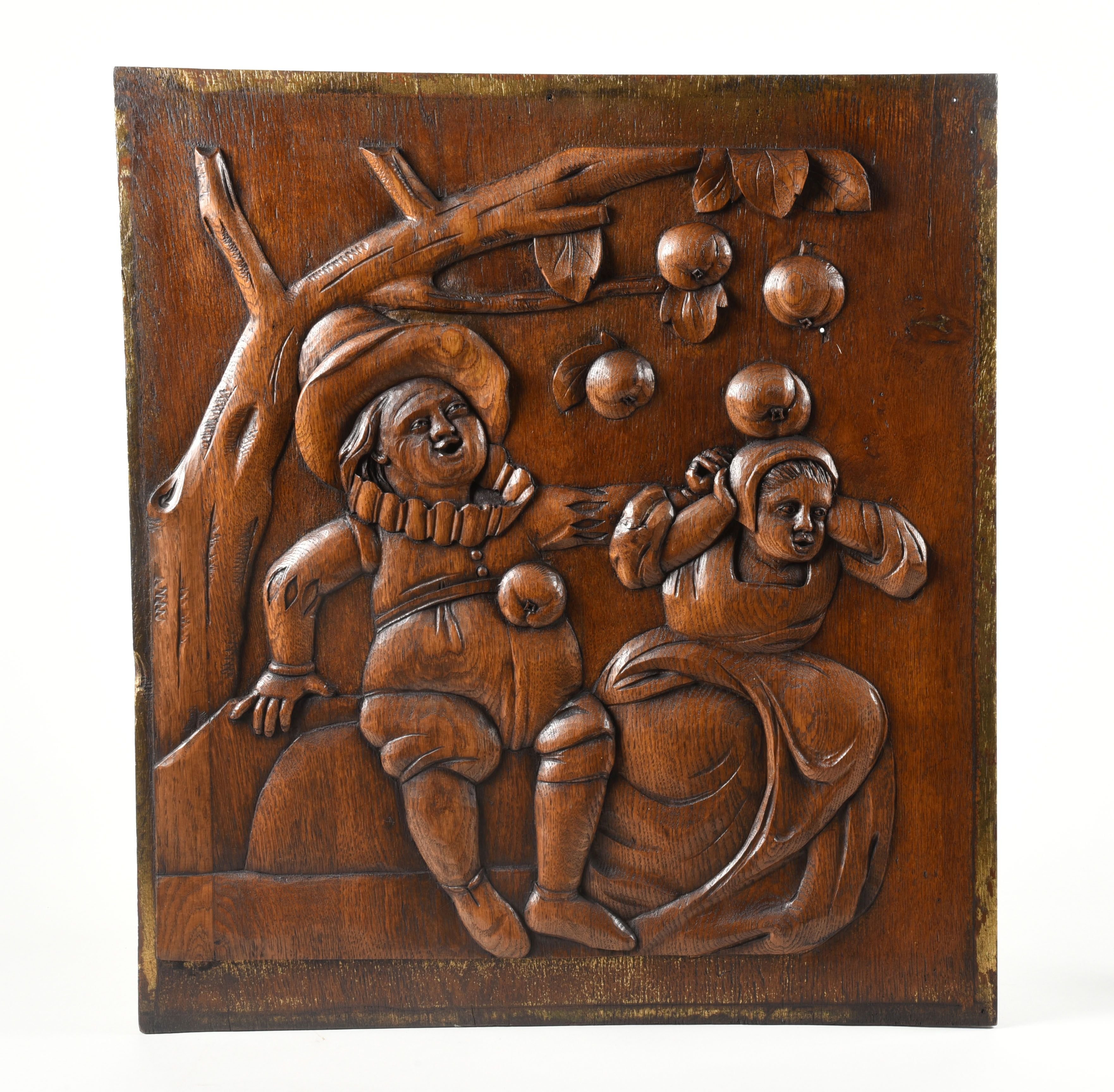 Relieftafel einer Gaststätte mit Eheleuten unter Apfelbaum (Stadtmuseum Lichtenstein CC BY-NC-SA)
