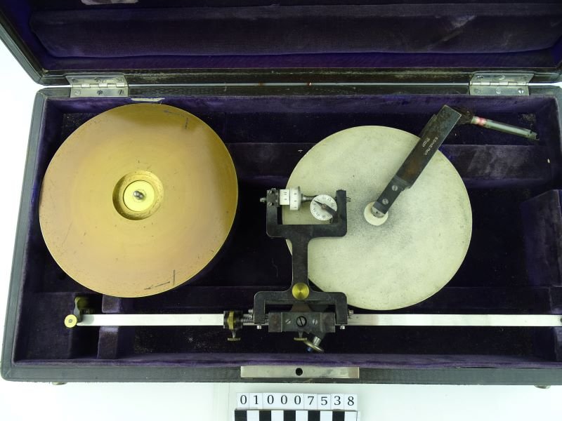 Planimeter (KohleWelt Museum Steinkohlenbergbau Sachsen CC BY-NC-ND)