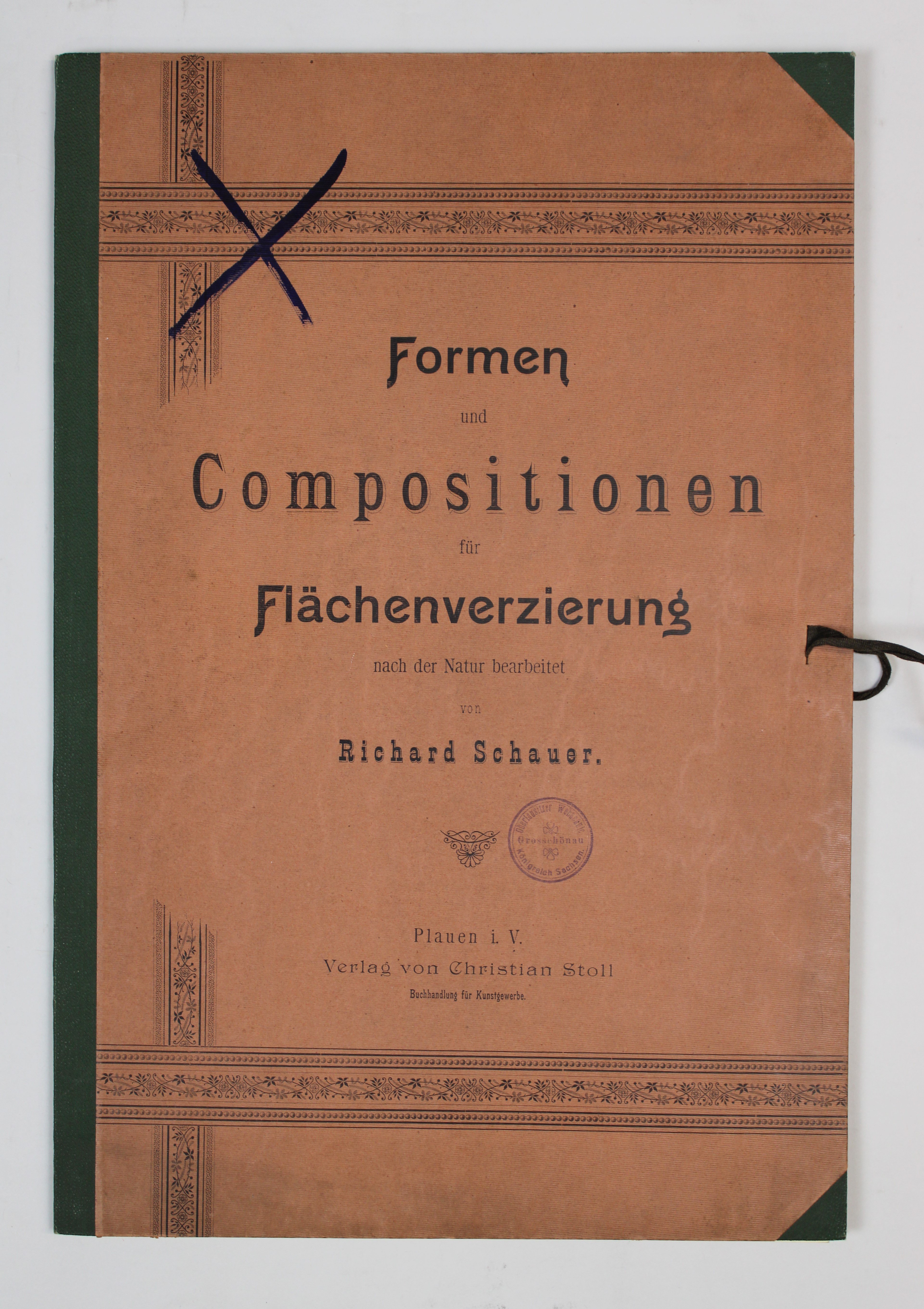 Mappe Formen und Compositionen für Flächenverzierung (Deutsches Damast- und Frottiermuseum CC BY-NC-SA)