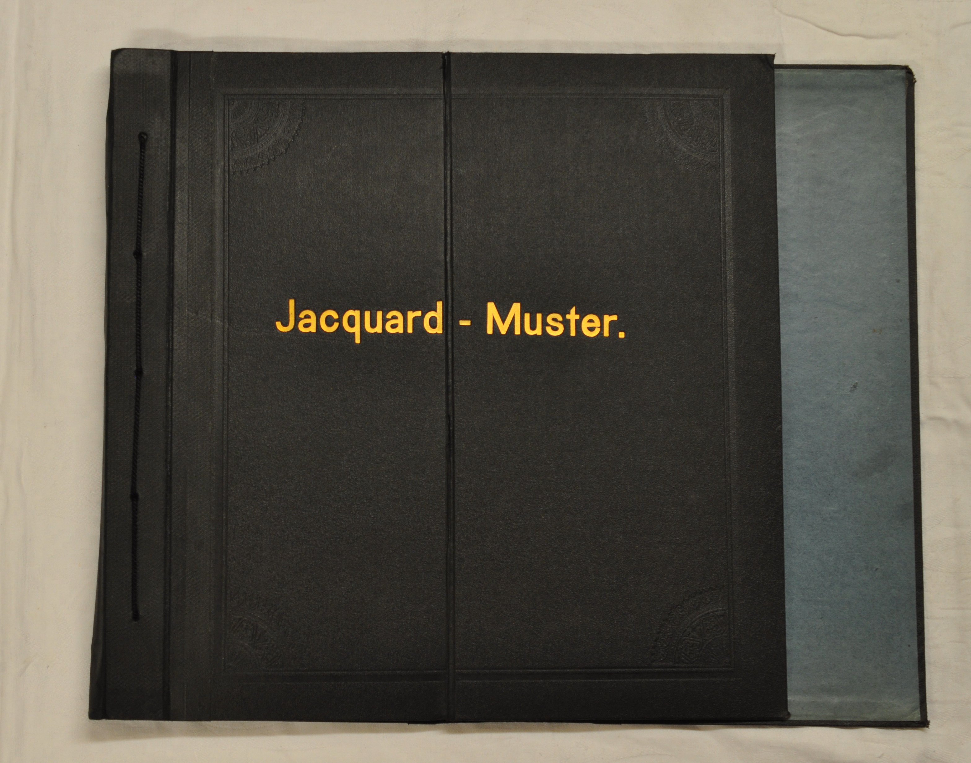 Musterbuch "Jacquard-Muster" (Deutsches Damast- und Frottiermuseum CC BY-NC-SA)