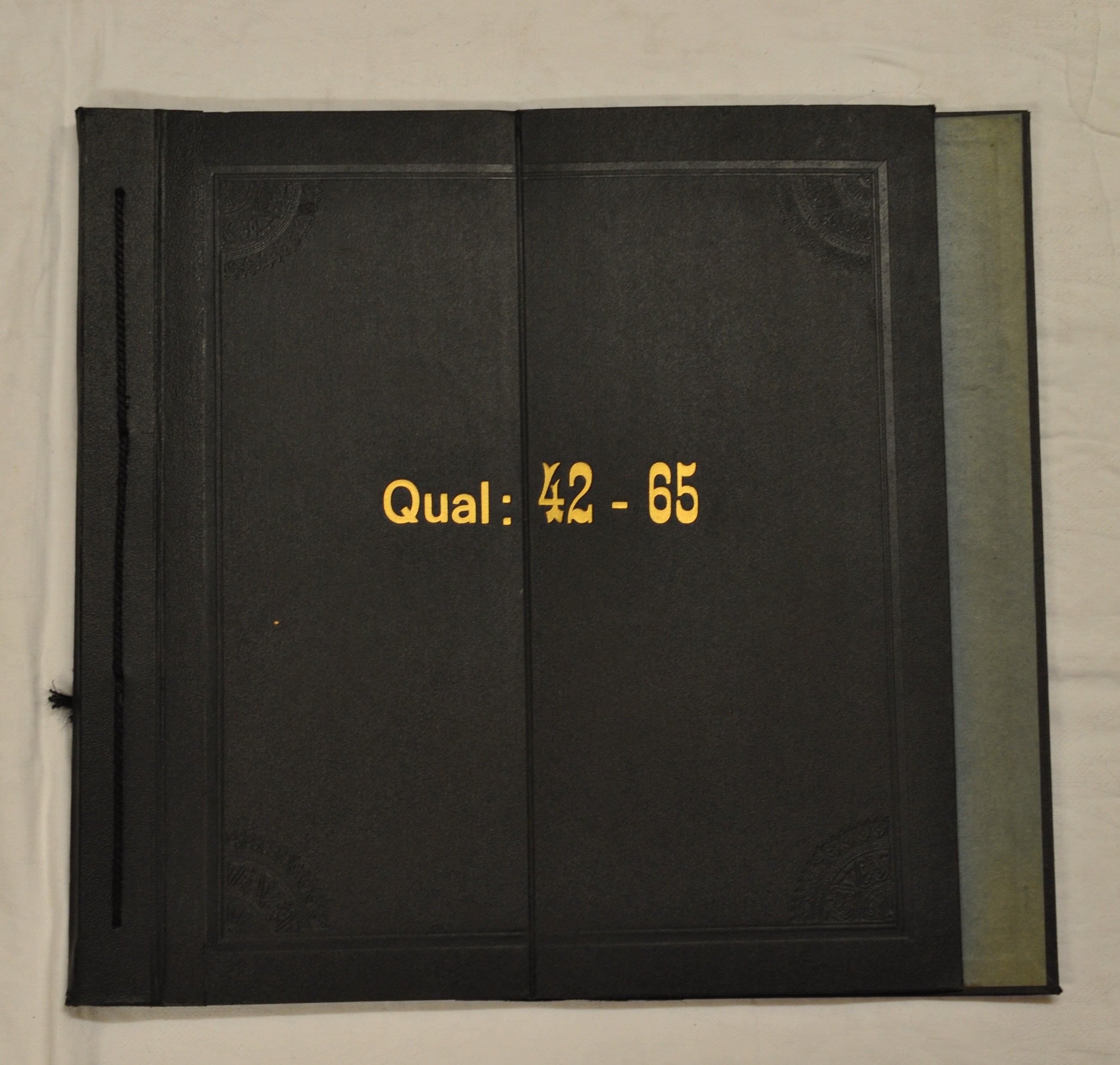 Musterbuch "Qual: 42-65" (Deutsches Damast- und Frottiermuseum CC BY-NC-SA)