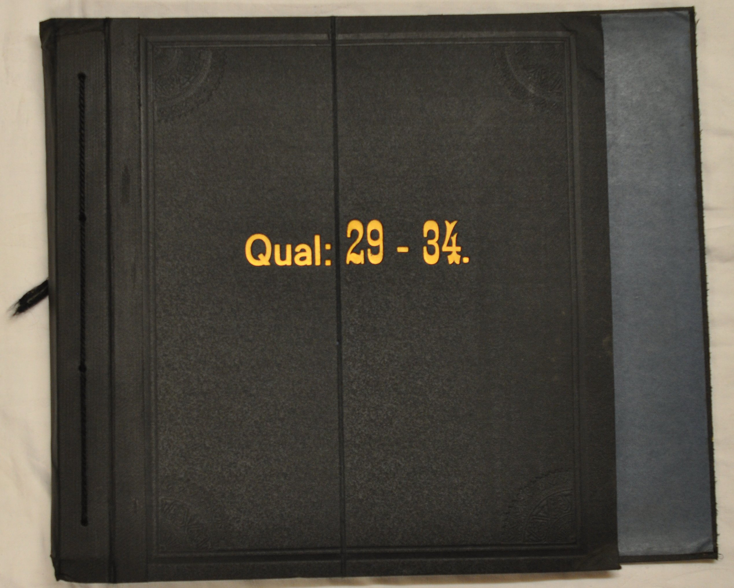 Musterbuch "Qual: 29-34" (Deutsches Damast- und Frottiermuseum CC BY-NC-SA)