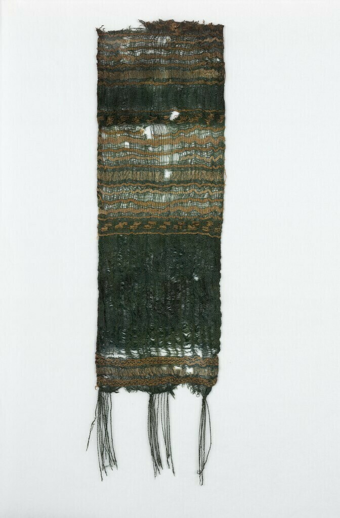 Grünes Seidengewebe (Fragment) (GRASSI Museum für Angewandte Kunst, Leipzig CC BY-NC-SA)