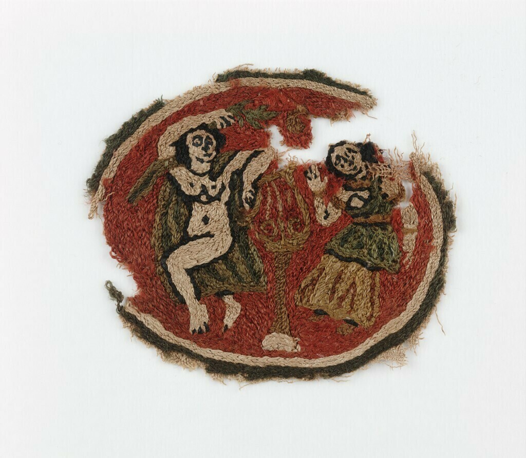 Orbiculus mit Tänzerin und Sistrumspielerin (Fragment) (GRASSI Museum für Angewandte Kunst, Leipzig CC BY-NC-SA)