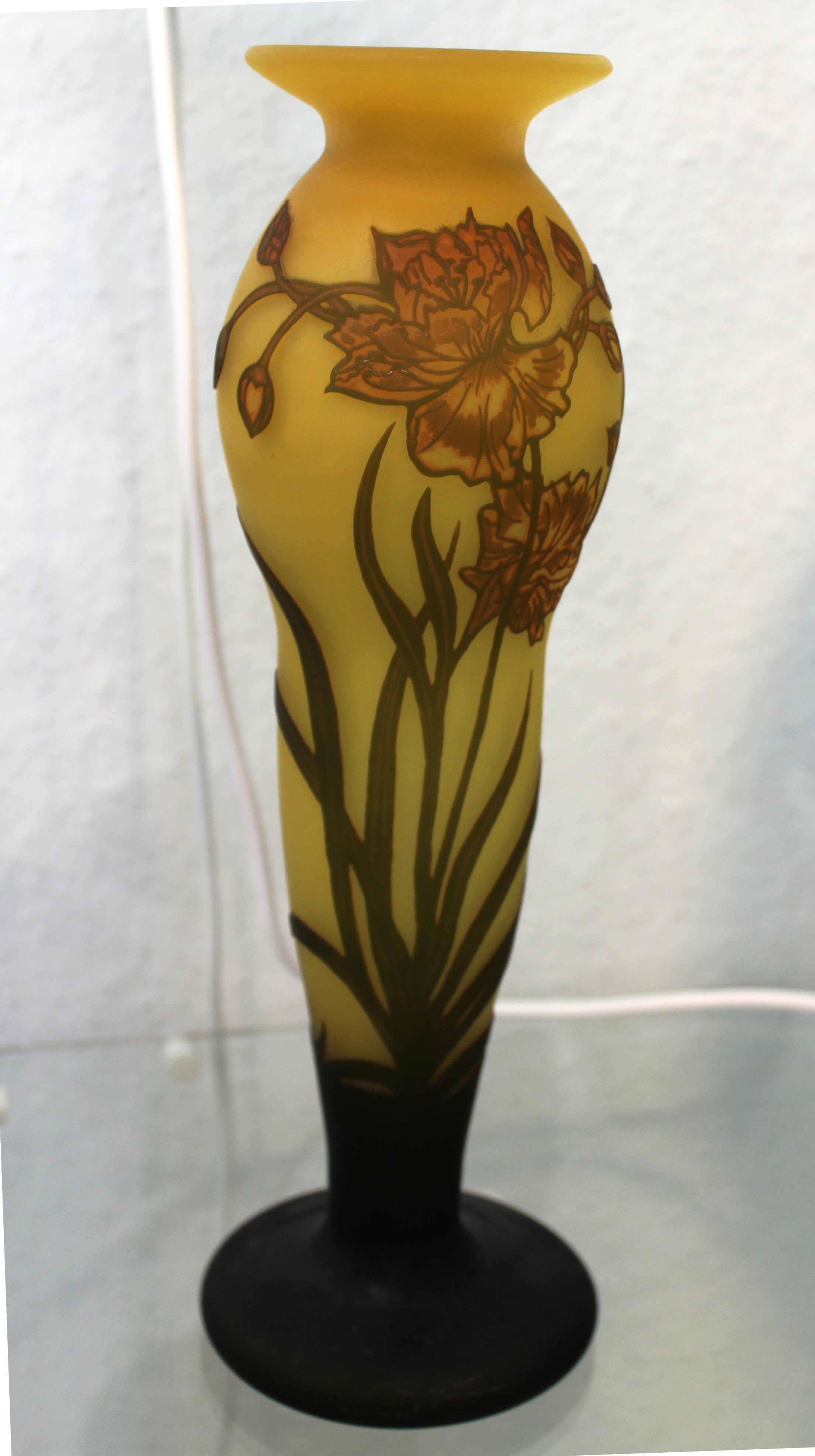 Vase Lilie (Glasmuseum Weißwasser CC BY-NC-SA)
