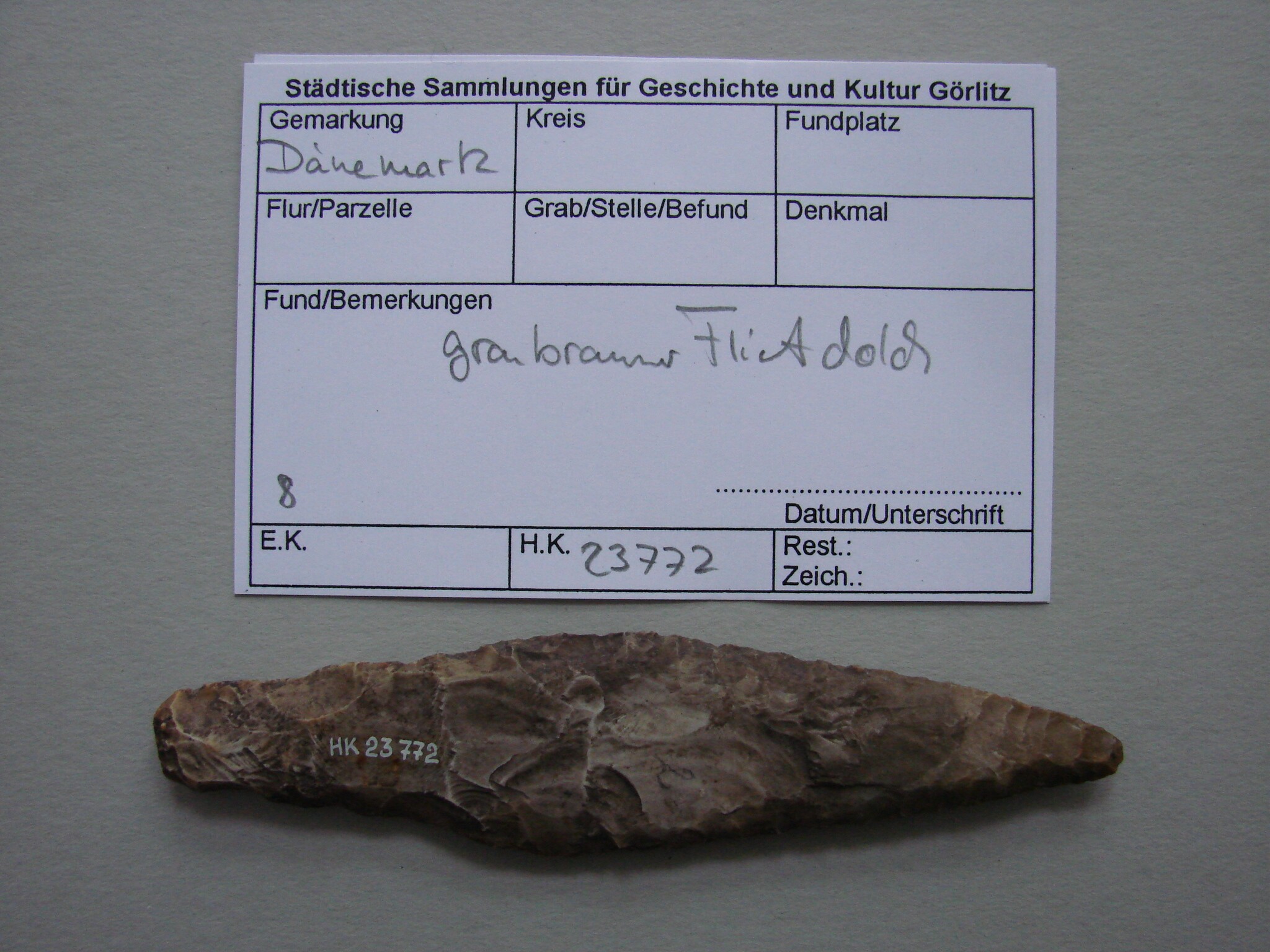 brauner Flintdolch (Kulturhistorisches Museum Görlitz CC BY-NC-SA)