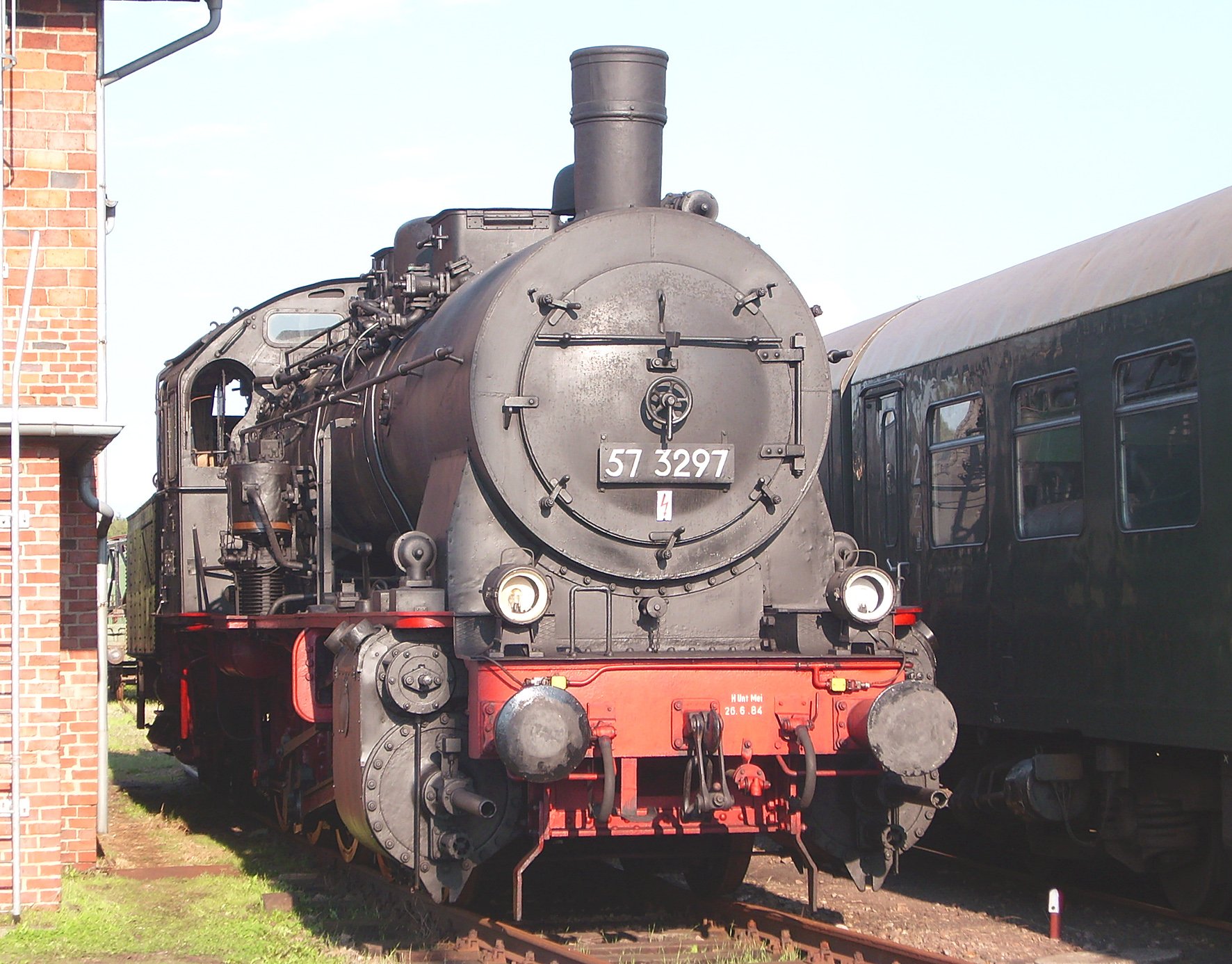 Dampflokomotive 57 3297 (Verkehrsmuseum Dresden CC BY-NC-SA)