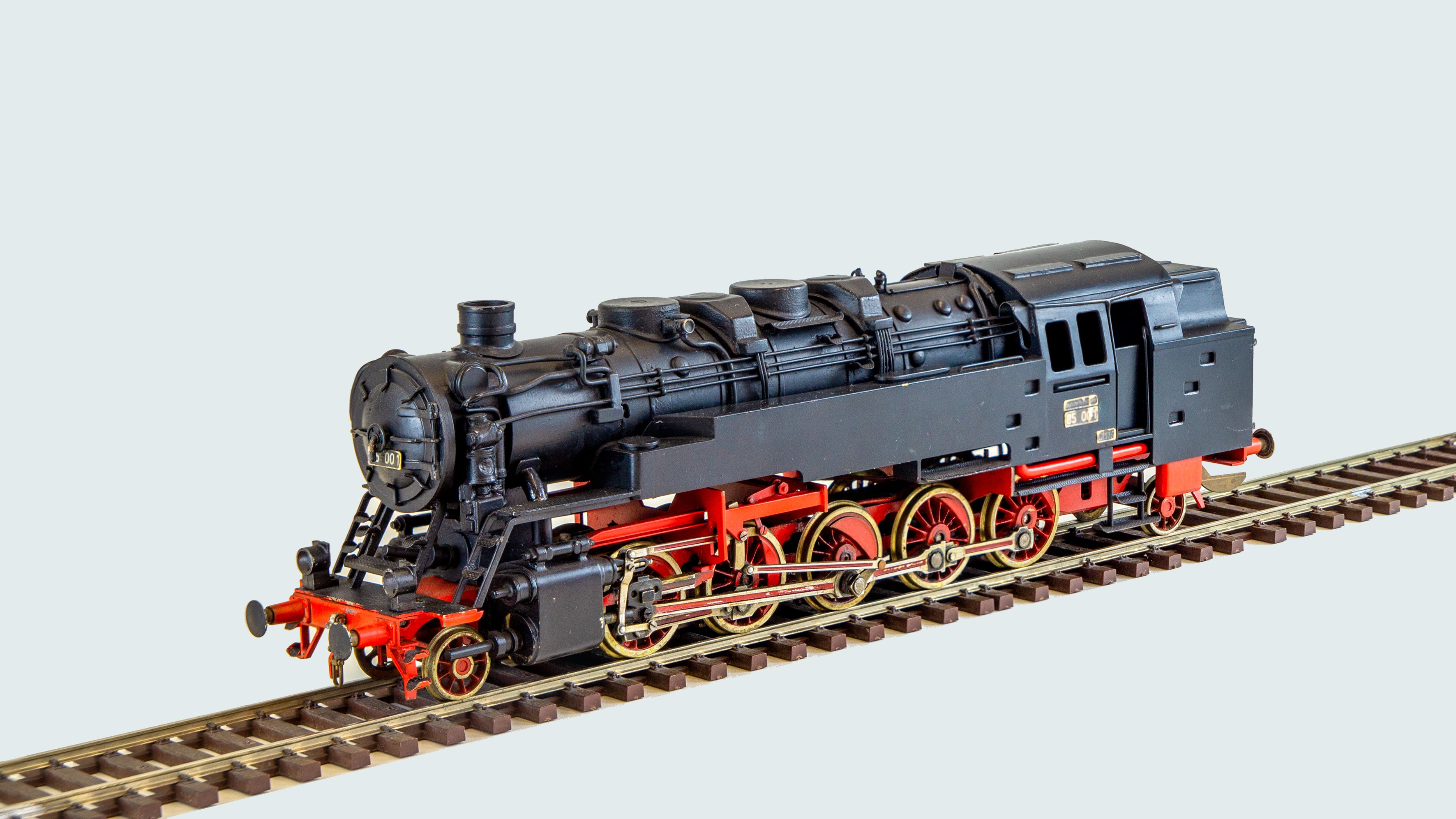 Dampflokomotive 85 001 (Verkehrsmuseum Dresden CC BY-NC-SA)