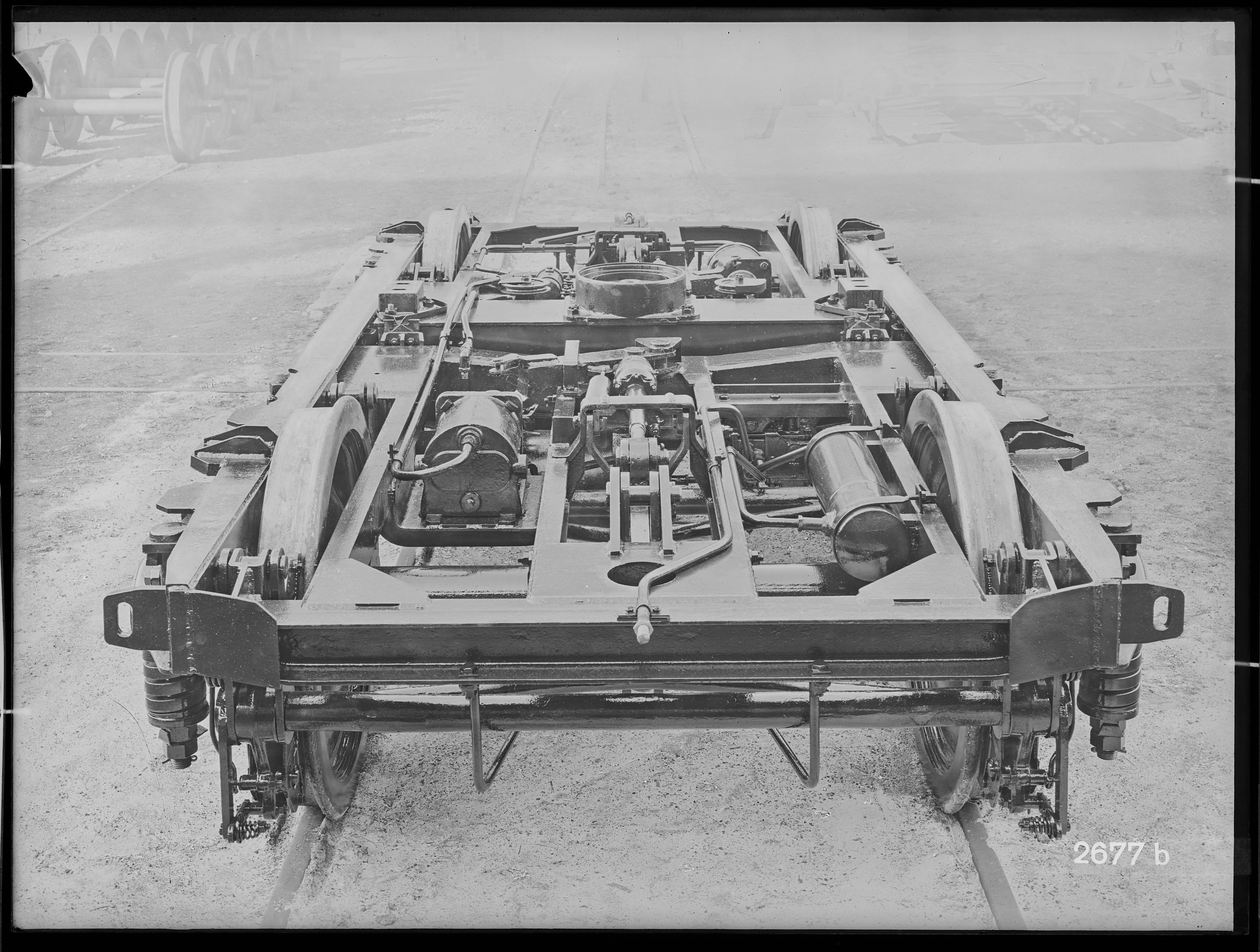 Fotografie: zweiachsiges Enddrehgestell für zweiteiligen Doppelstock-Steuerwagen (Draufsicht, Spurweite: 1435 mm), 1935. Lübeck-Büchener Eisenbahn-Ges (Verkehrsmuseum Dresden CC BY-NC-SA)