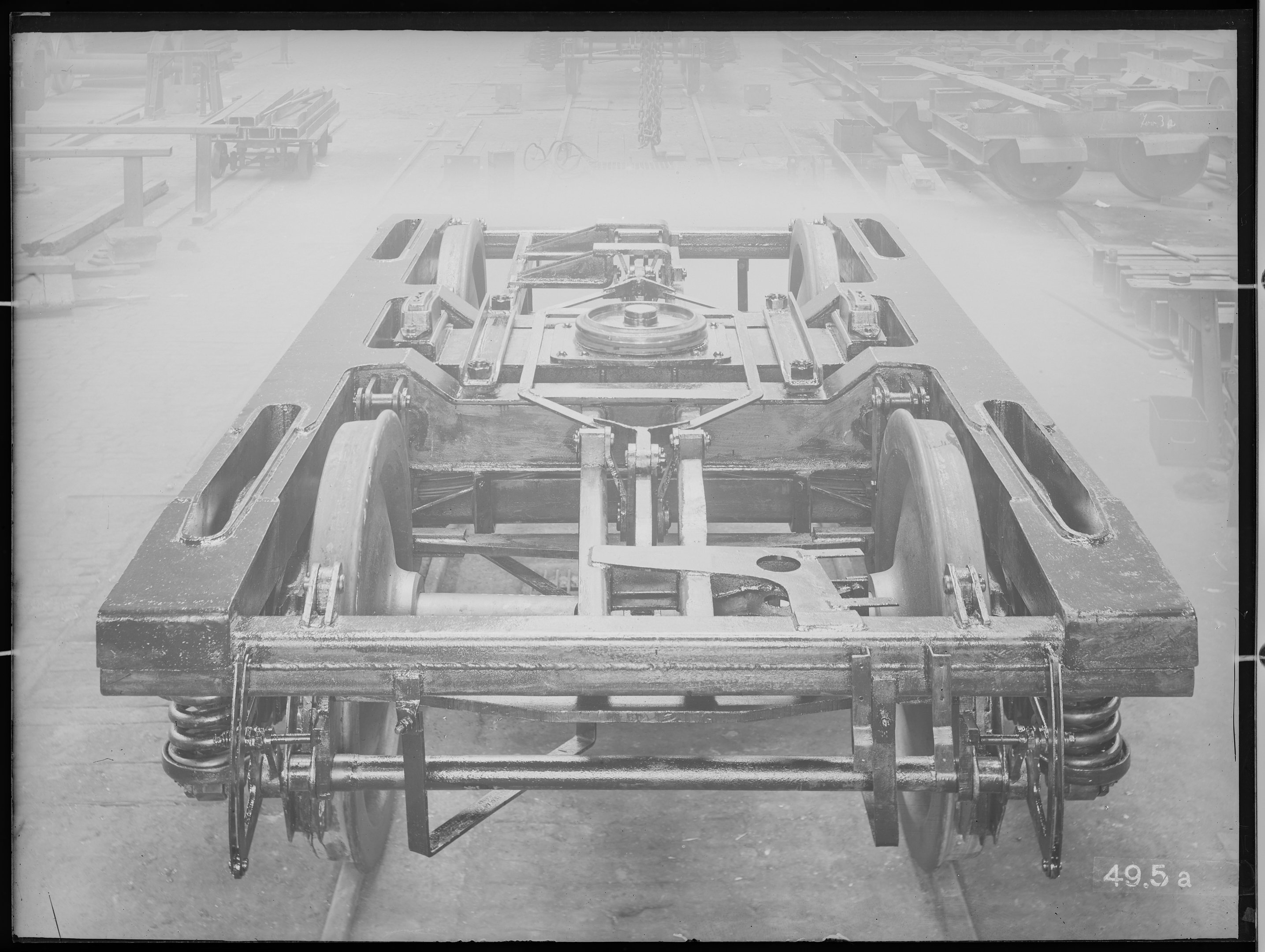 Fotografie: zweiachsiges Drehgestell (Stirnansicht), 1949. (Schenkung der Bombardier Transportation, Werk Görlitz | Eigentum/Sammlung der Verkehrsmuseums Dresden gGmbH CC BY-NC-SA)