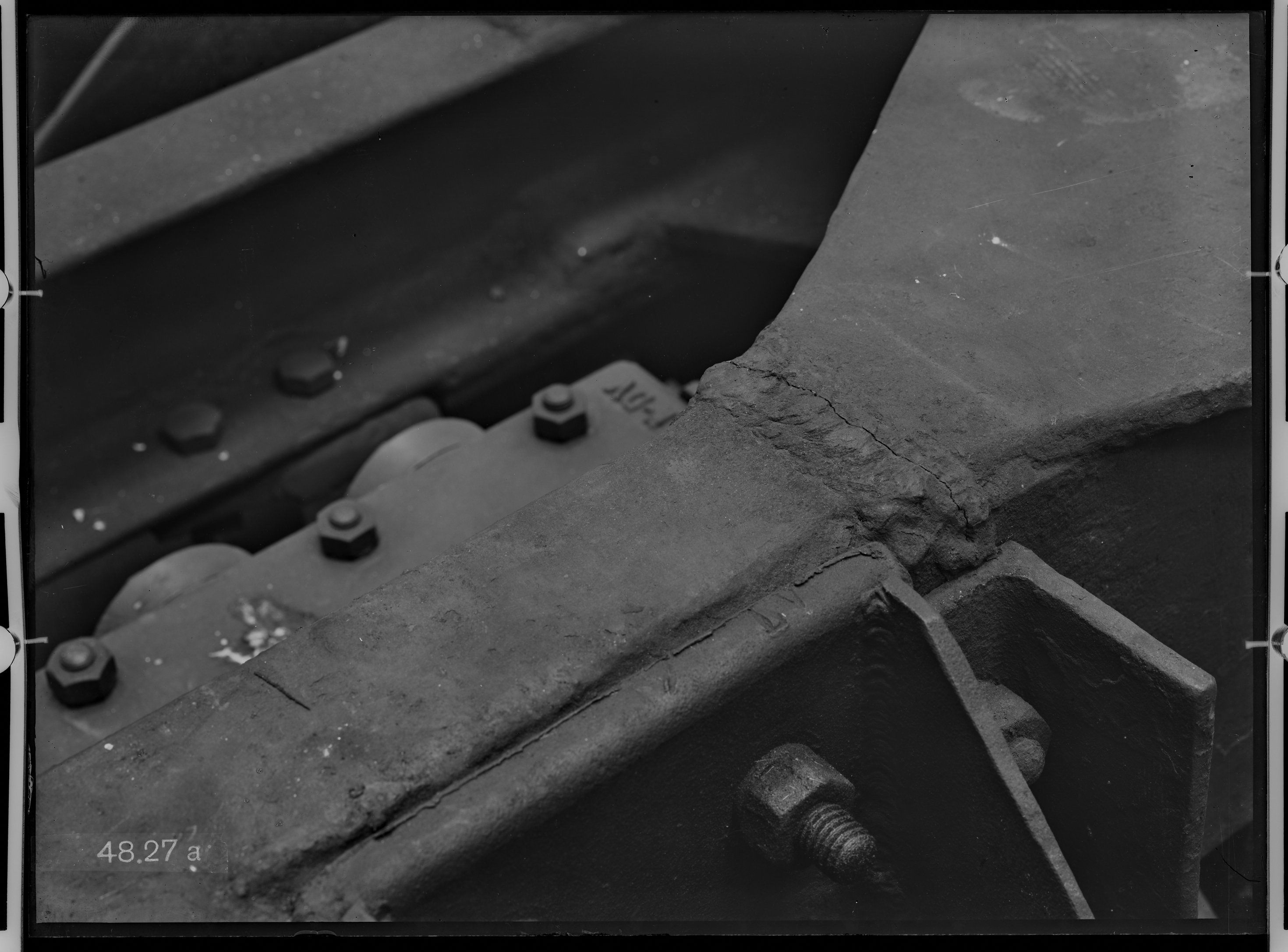 Fotografie: Teilansicht einer Wagenkupplung eines Drehgestells (Draufsicht), 1948. (Schenkung der Bombardier Transportation, Werk Görlitz | Eigentum/Sammlung der Verkehrsmuseums Dresden gGmbH CC BY-NC-SA)