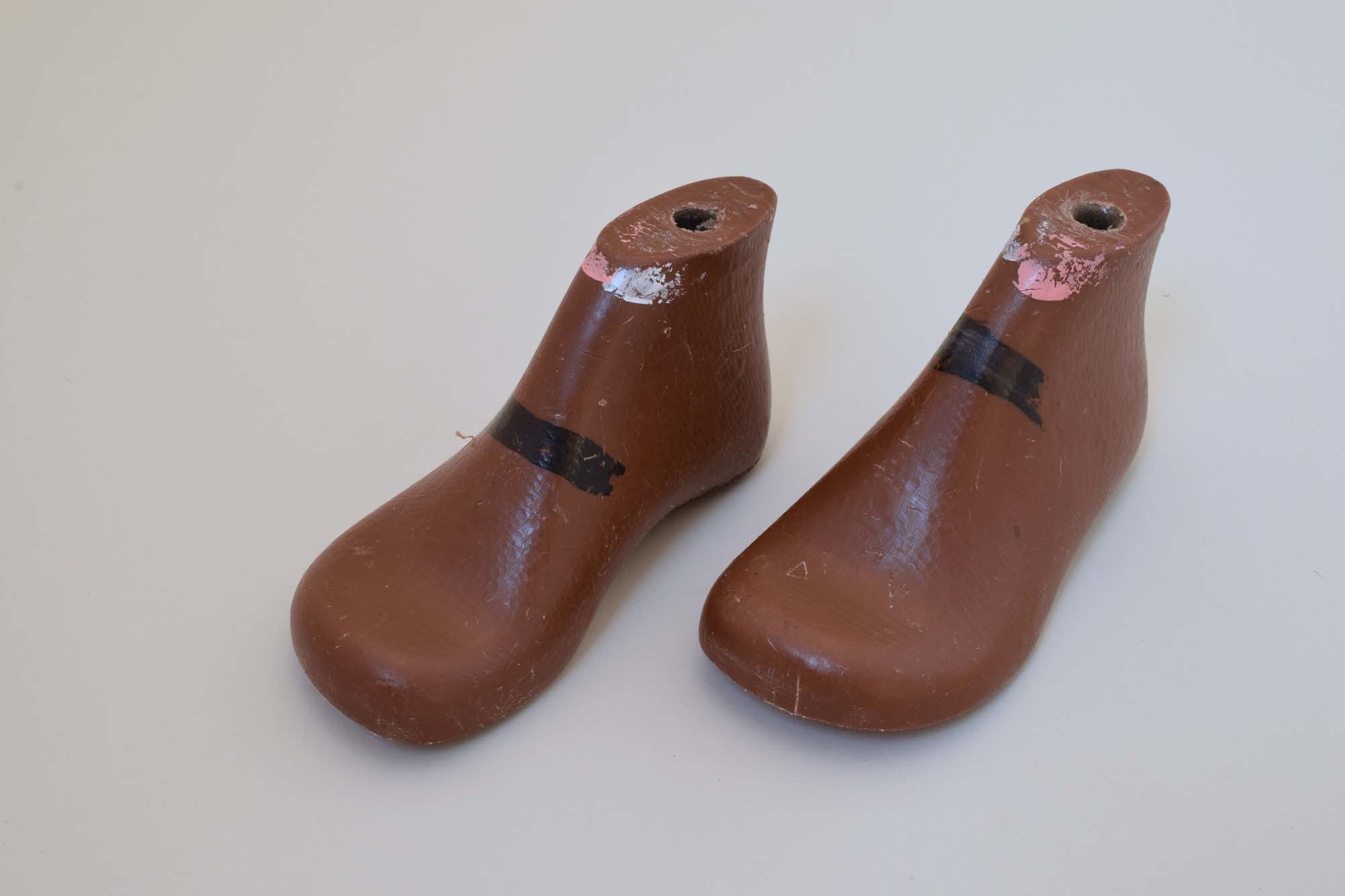Paar Leisten für Kinderschuhe (Heimatmuseum Dohna CC BY-NC-SA)